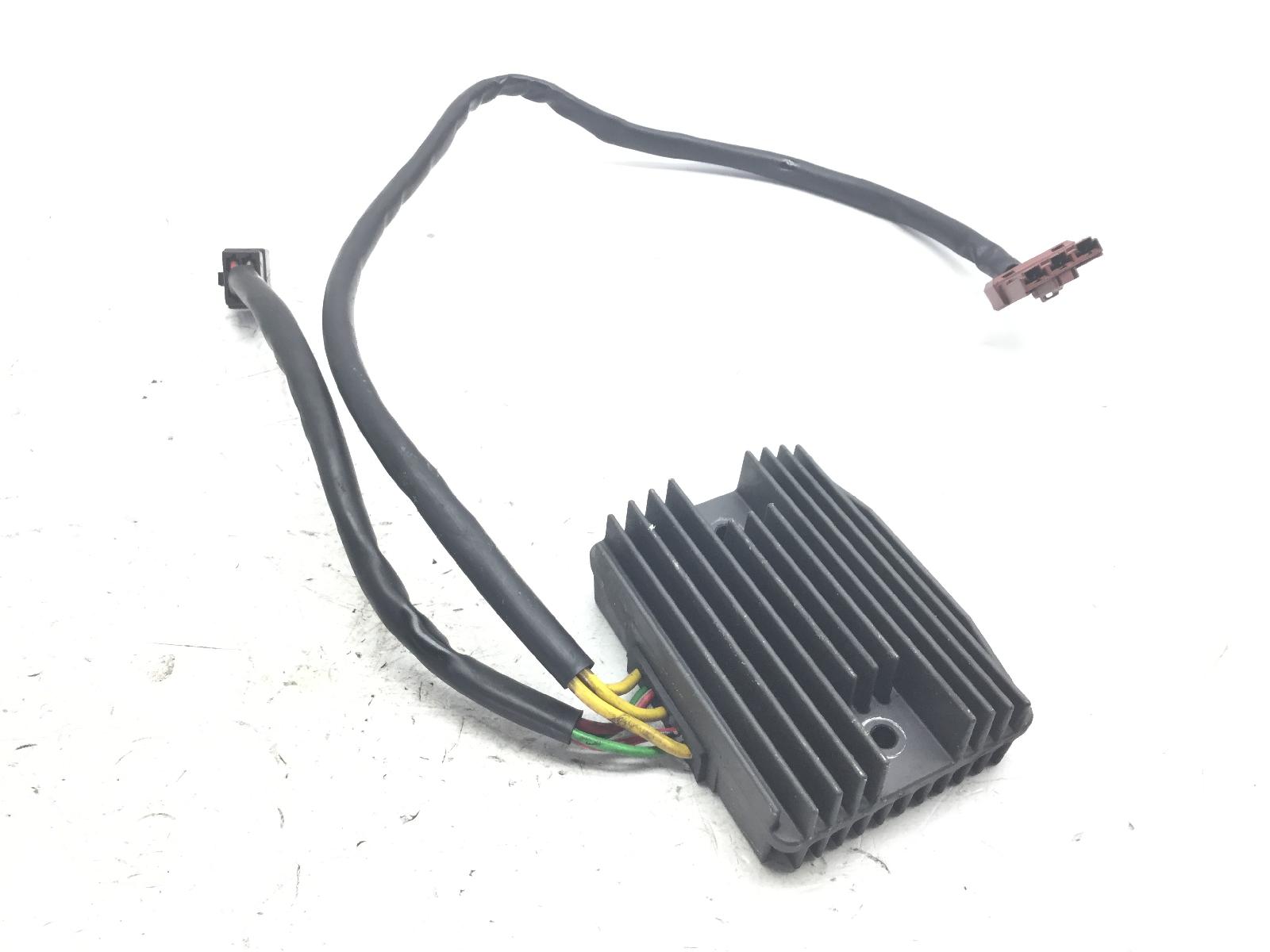 Piaggio mp3 ibrido 125 regolatore di tensione 2009 2010 m65100