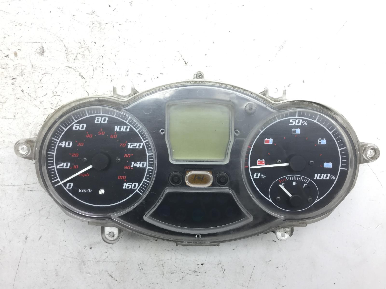 Piaggio mp3 ibrido 125 strumentazione contachilometri con rottura 2009 2010 m65100