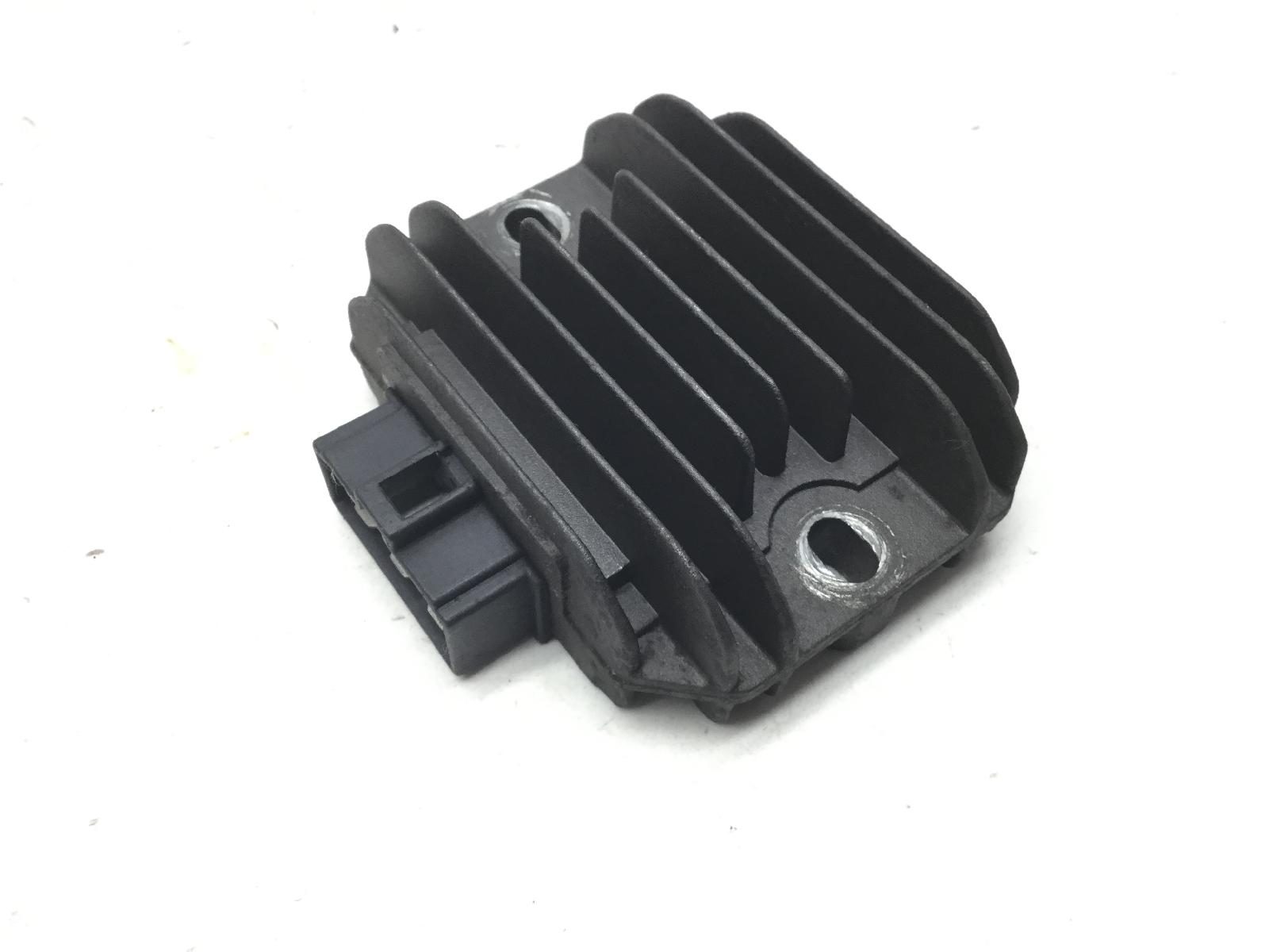 Aprilia sportcity one 125 regolatore di tensione 2008 2011 sg000
