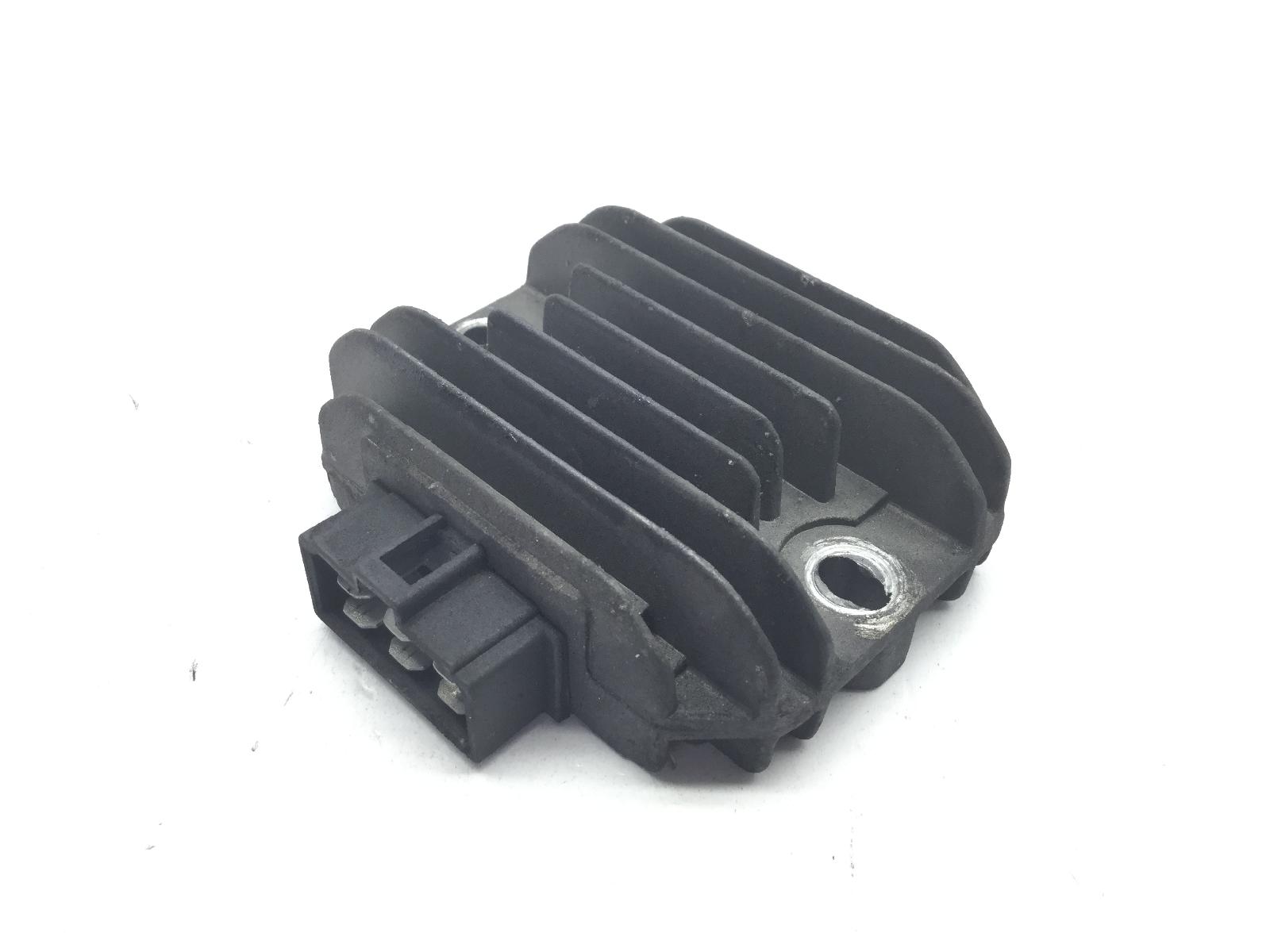 Aprilia sportcity one 125 regolatore di tensione corrente 2008 2011 sg000