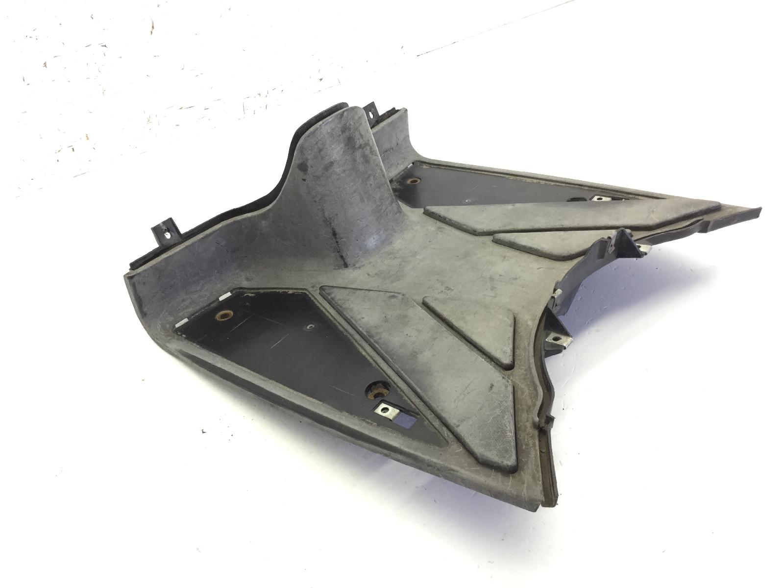 Aprilia sportcity one 125 carena pedana pavimento poggiapiedi 2008 2011 sg000