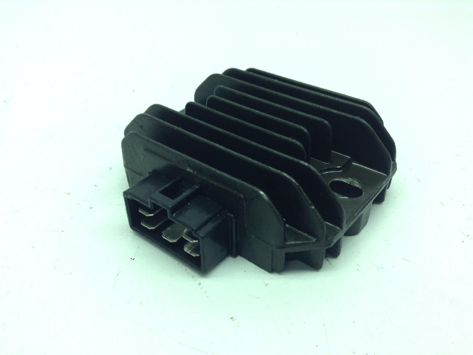 Aprilia sportcity one 125 regolatore di tensione 2008 2011 sg000