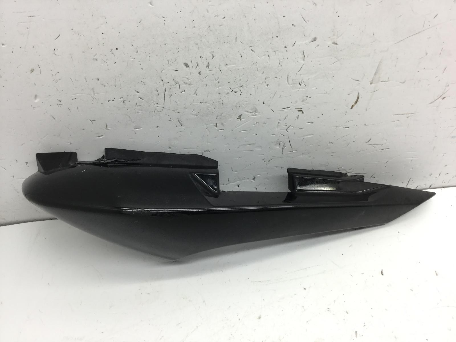 Yamaha ys 125 carena fiancata posteriore sinistra - attacco rotto e crepe 2017 2017 re331