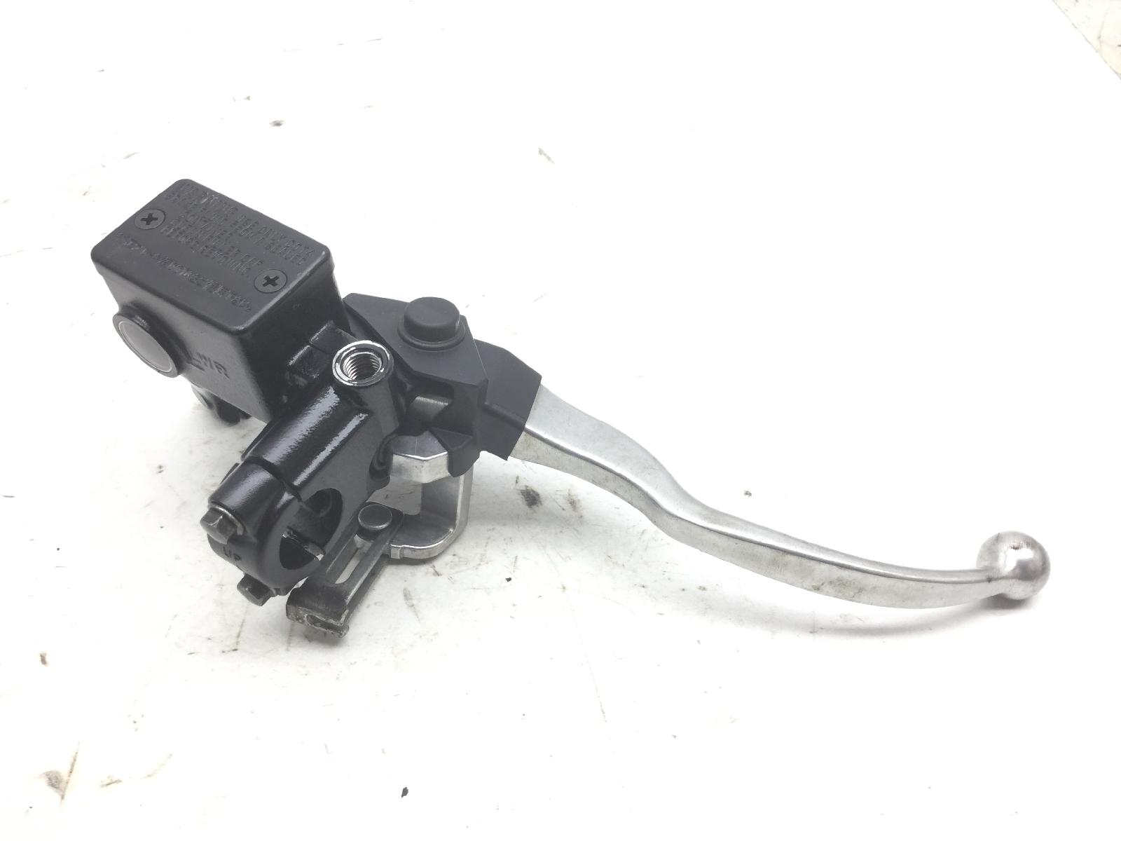 Yamaha ys 125 pompa freno anteriore destra con leva piegata 2017 2017 re331