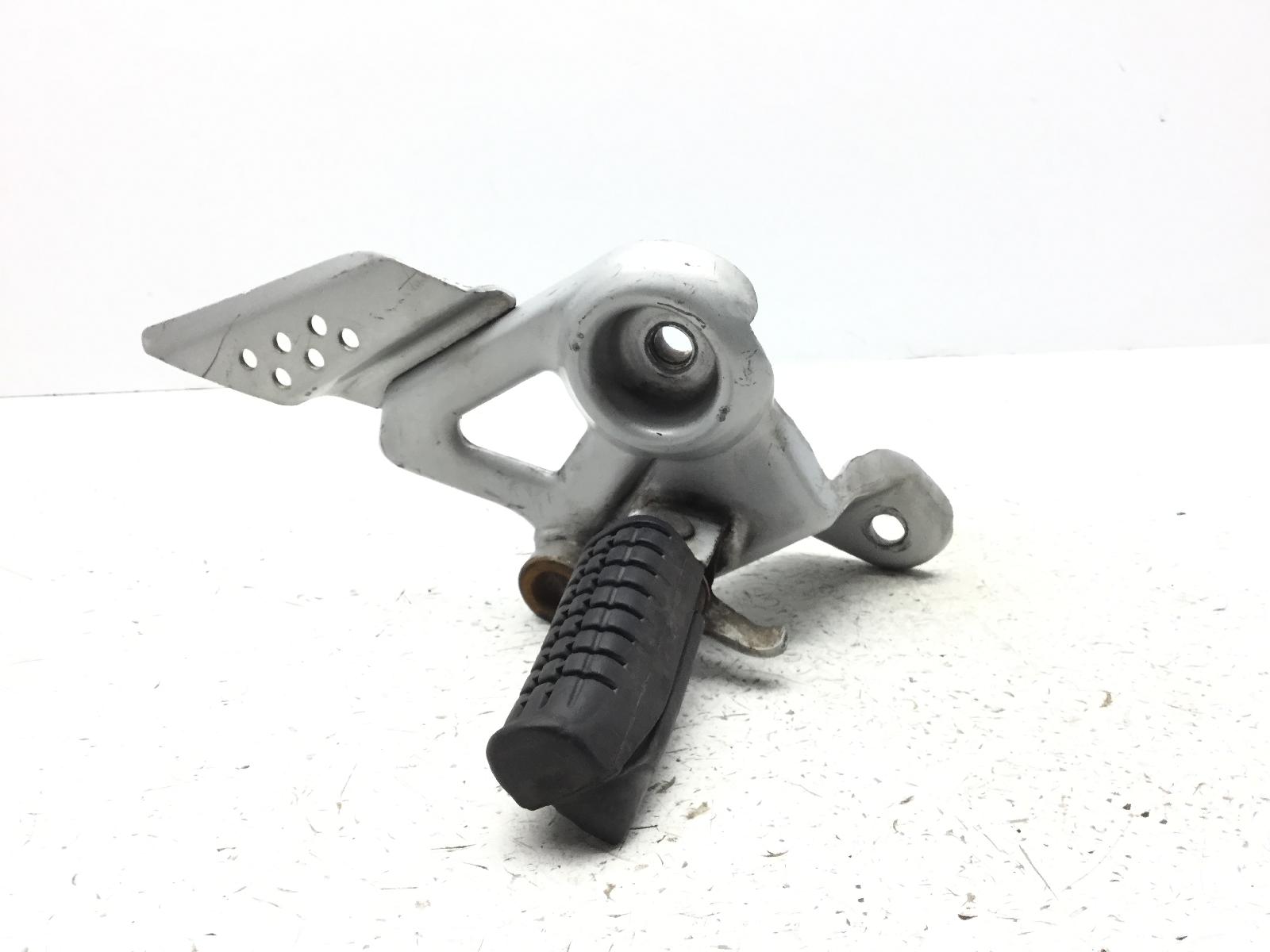 Honda cbf 125 pedana anteriore destra con supporto 2010 2014