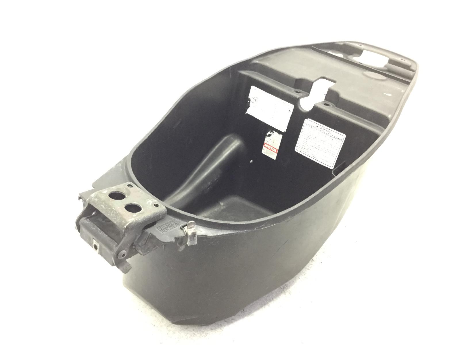 Honda dylan 150 carena vano sottosella 2002 2006 zdckf05a04f