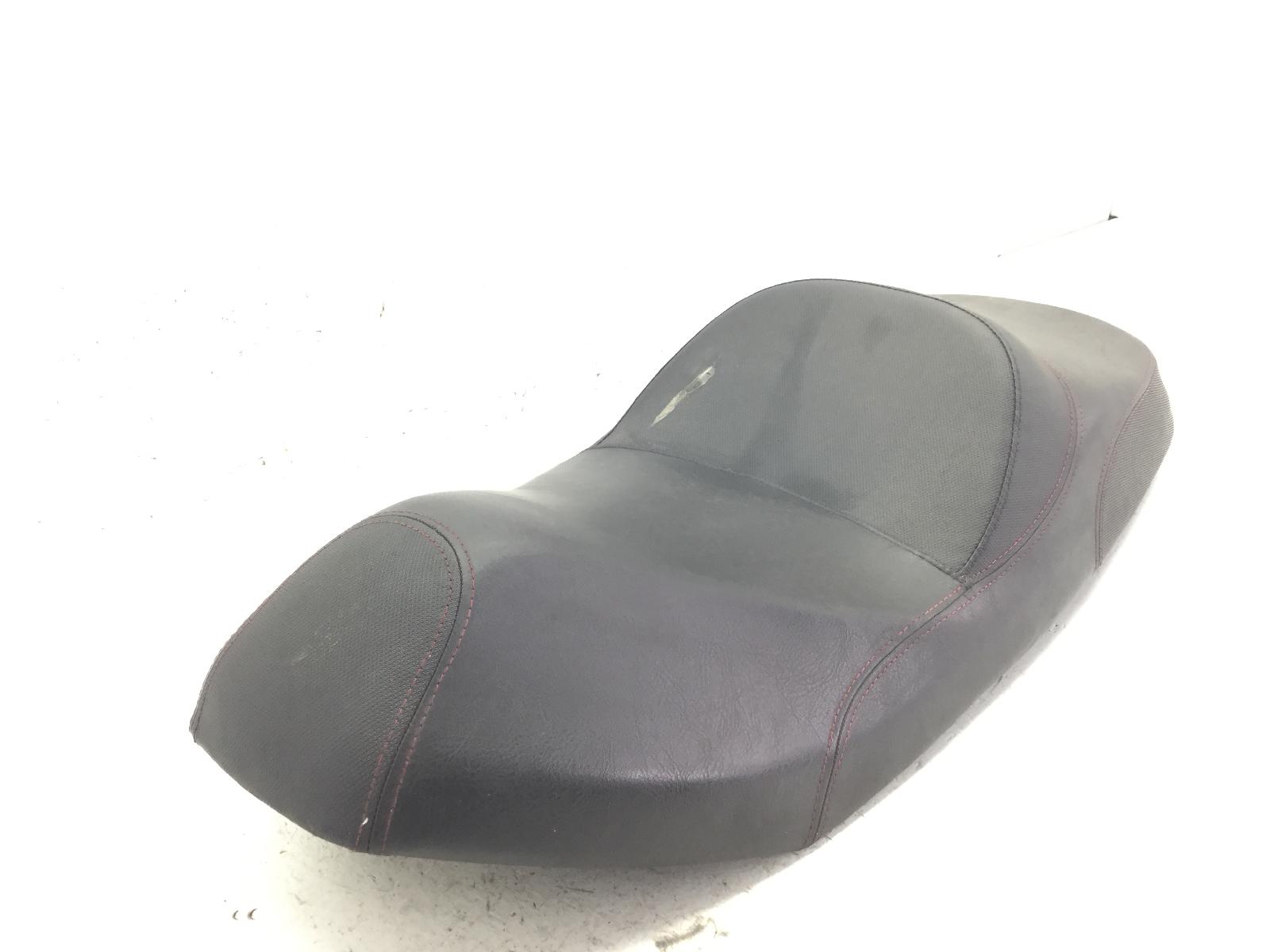 Sym joyride evo i 200 sella saddle - piccolo strappo su fodera 2010 2010 rfglf18wyas