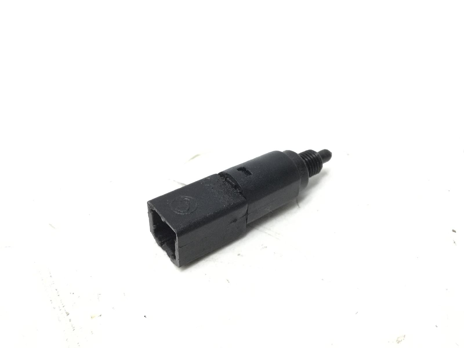 Piaggio beverly 125 sensore stop microstop freno anteriore destro 2005 2007 m28400