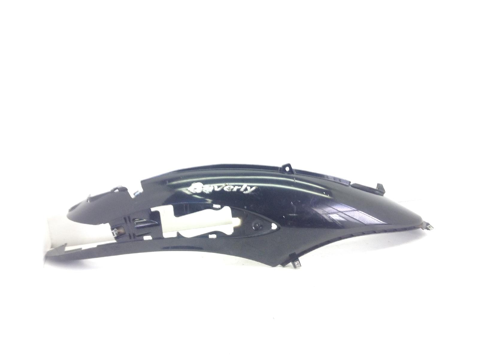 Piaggio beverly 125 carena fiancata posteriore destra 2005 2007 m28400
