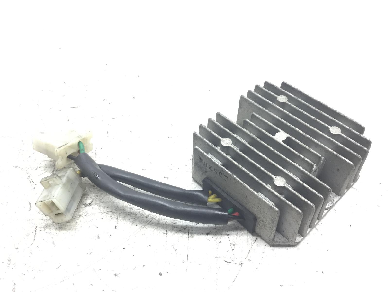 Sym hd eu2 200 regolatore di tensione corrente 2003 2004 rfglh18w64s
