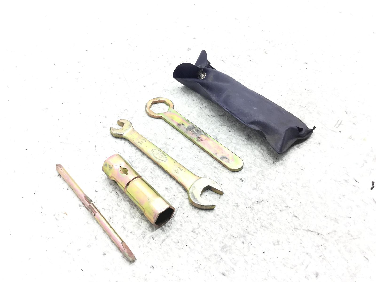 Sym super duke 125 kit attrezzi attrezzatura di bordo - rottura su custodia 1999 2002 rfga125d21s