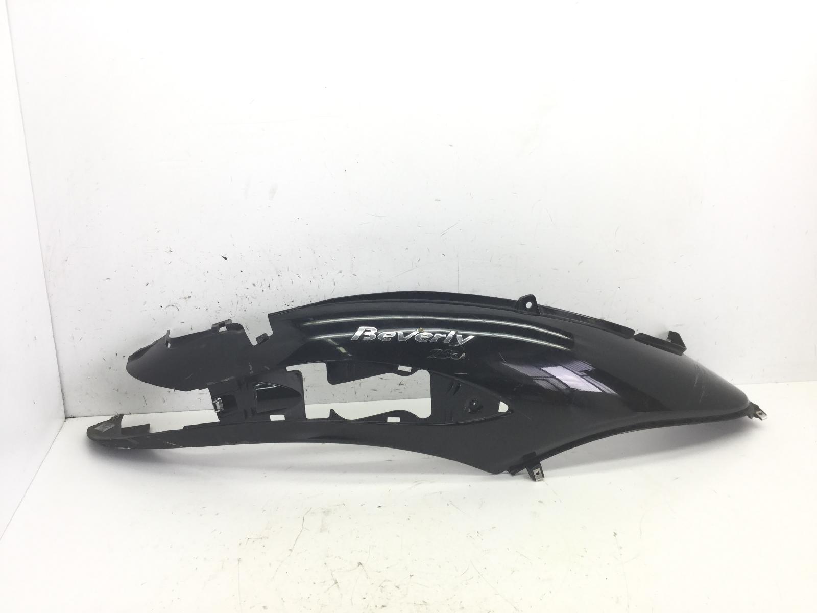 Piaggio beverly 250 carena fiancata posteriore destra - attacco rotto 2005 2007 m28500