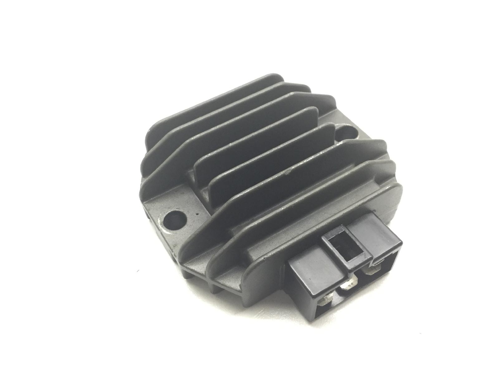 Piaggio liberty rst ptt 125 regolatore di tensione corrente 2005 2011 m38103