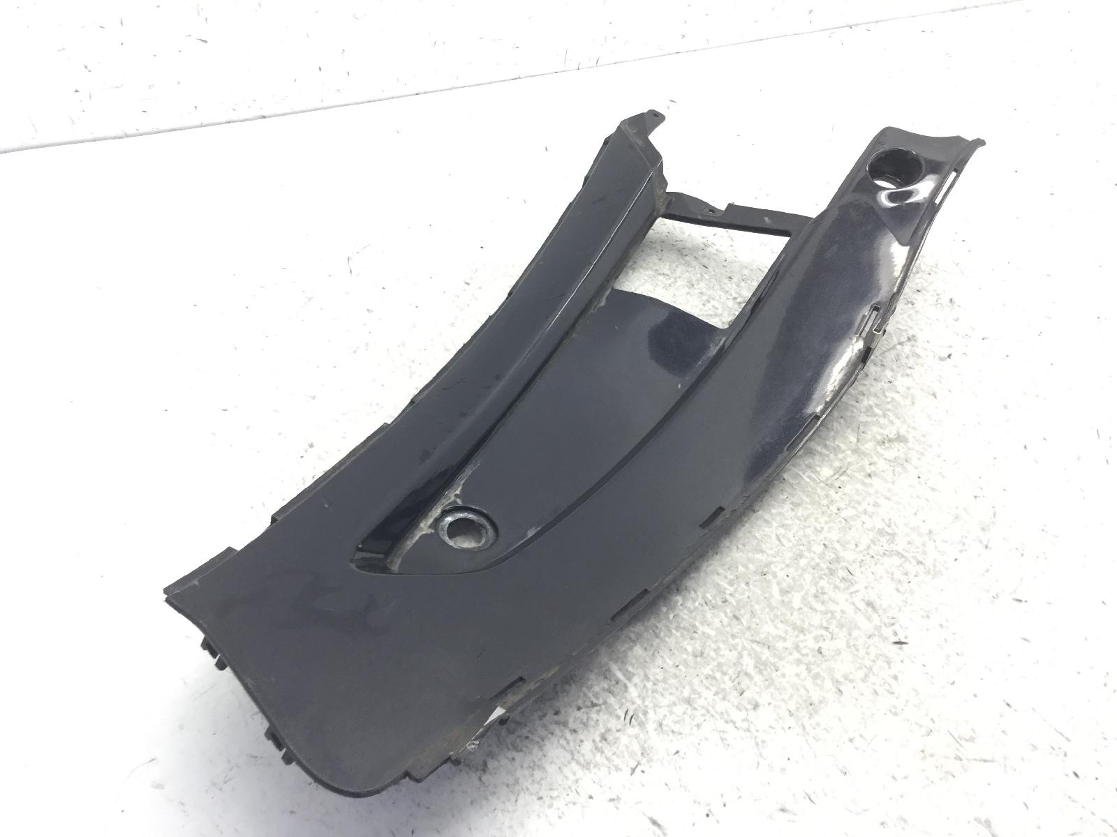 Gilera nexus 500 carena fianchetto pedana destro - attacco rotto 2009 2011 m35200