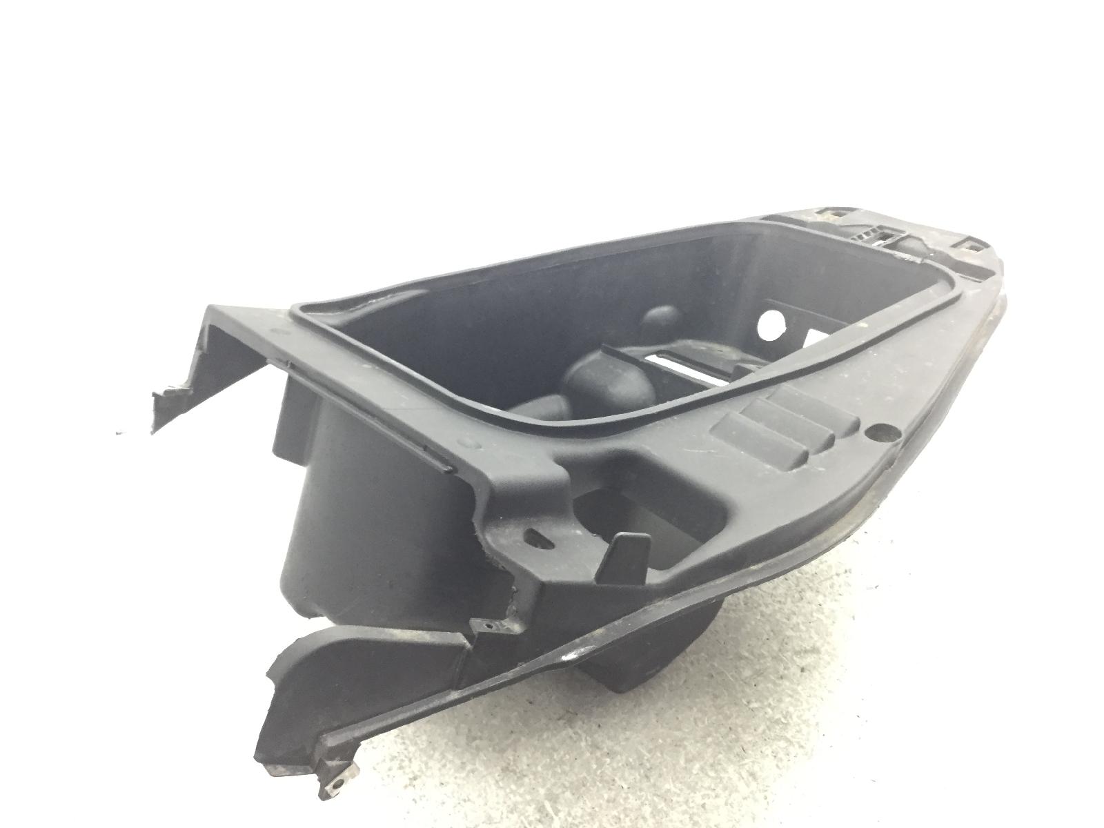 Gilera nexus 500 carena vano sottosella - rottura 2009 2011 m35200