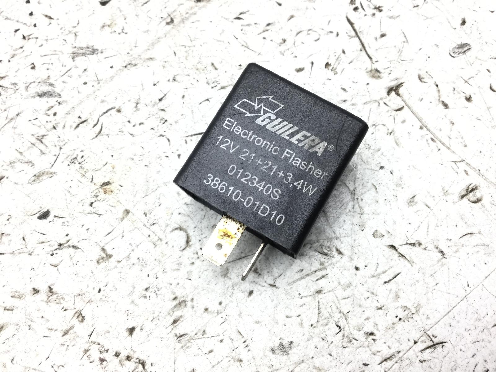 Suzuki gs 500 rele' intermittenza frecce attacco rotto 2003 2006 bk211