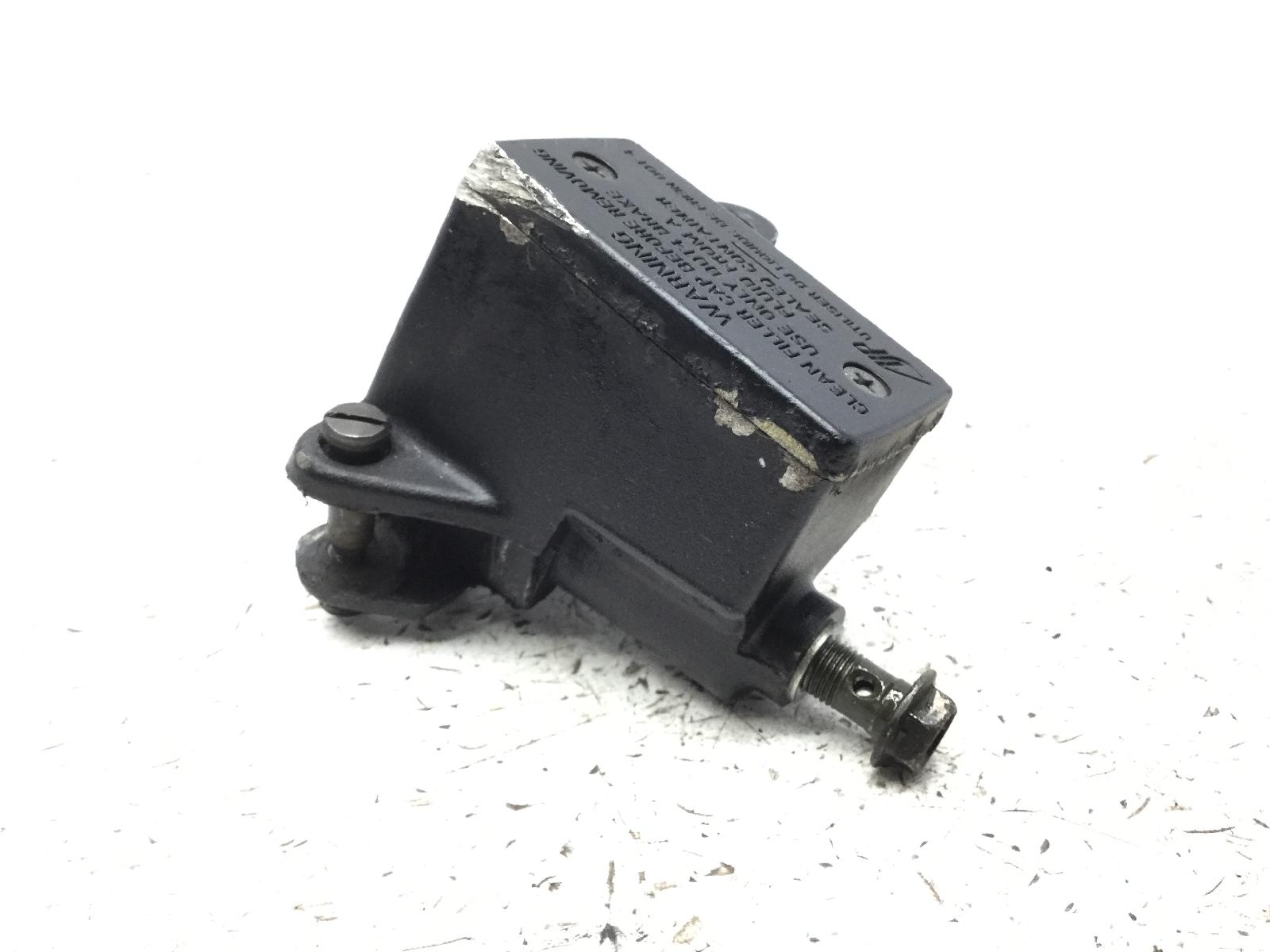 Suzuki gs 500 pompa destra freno anteriore no leva no sensore 2003 2006 bk211