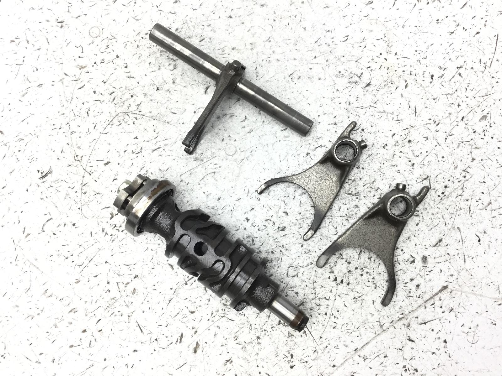 Honda vf 700 c magna 699 desmo desmodromico e forchette cambio 1986 1986 jh2rc2109fm
