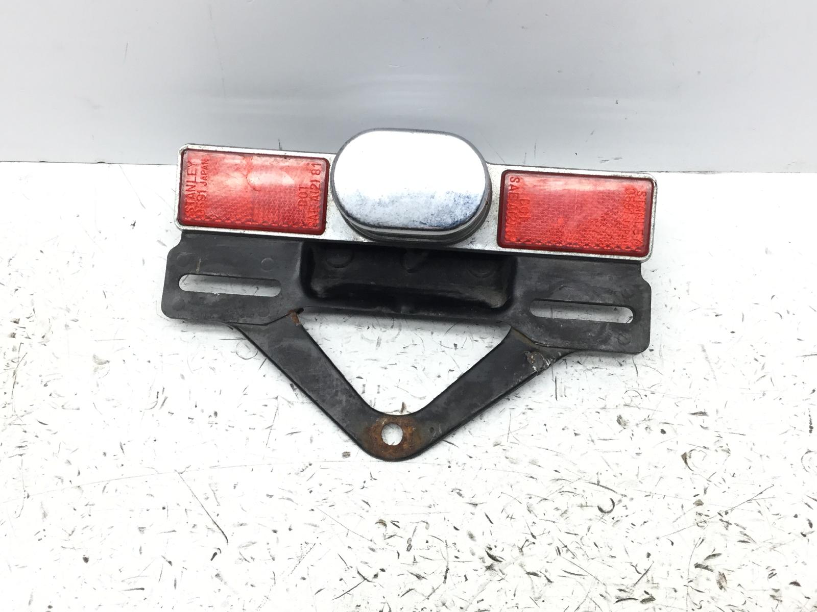 Honda vf 700 c magna 699 luce targa posteriore con supporto cavi tagliati 1986 1986 jh2rc2109fm