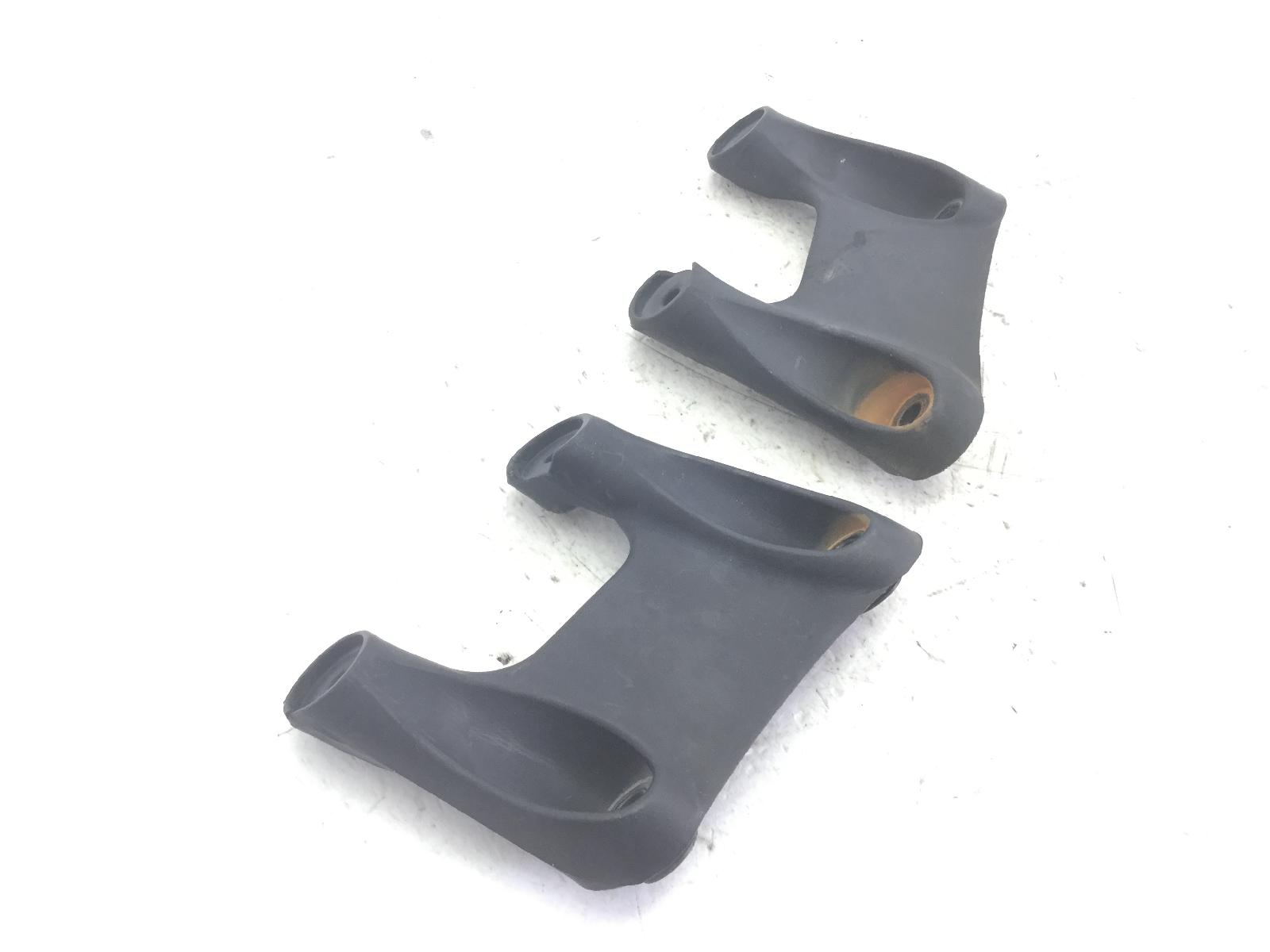 Malaguti blog 125 coppia supporti parabrezza paravento 2009 2010 890102