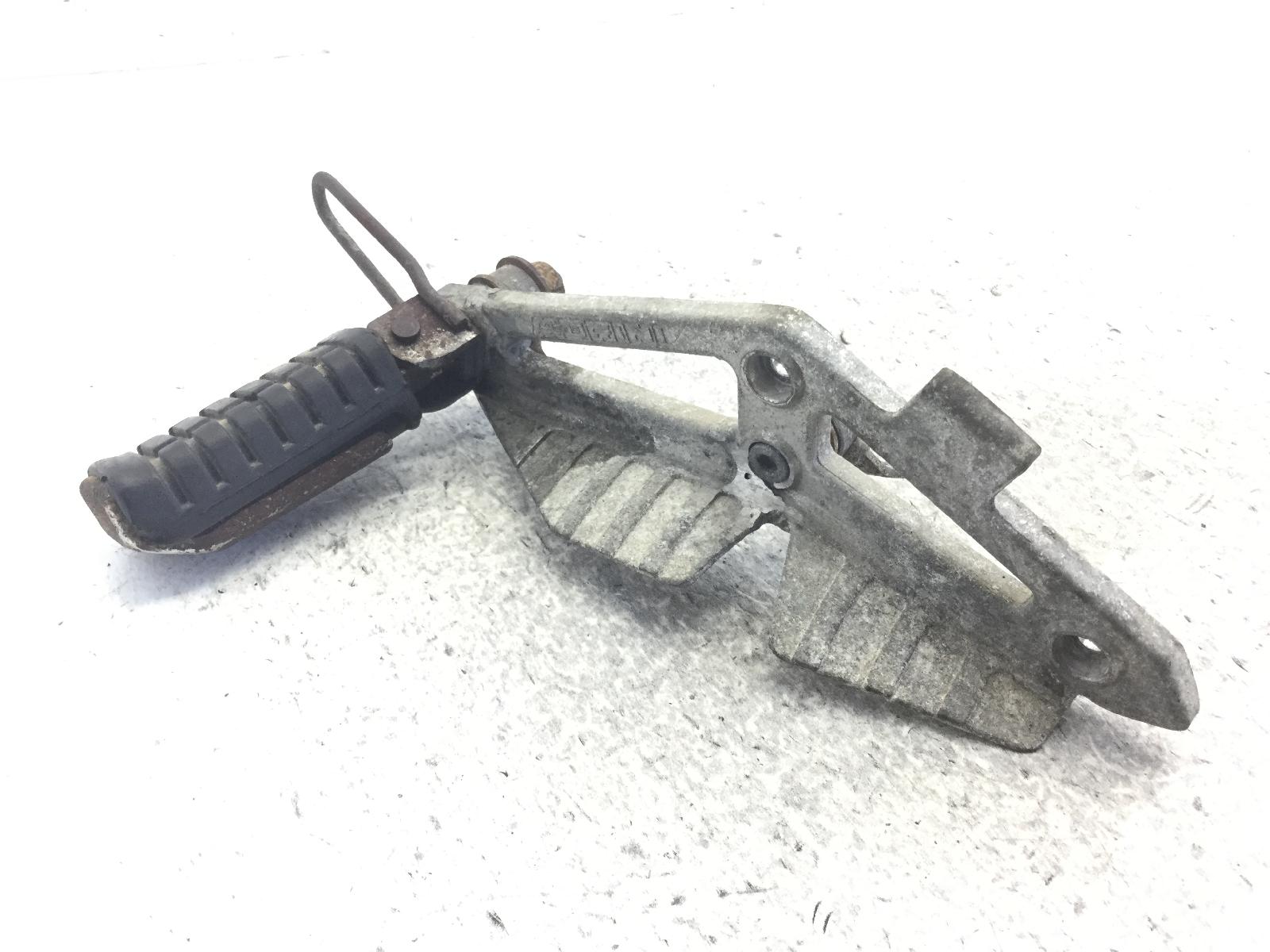 Moto morini excalibur 350 pedana posteriore poggiapiede destra e supporto 1986 1993 350csa