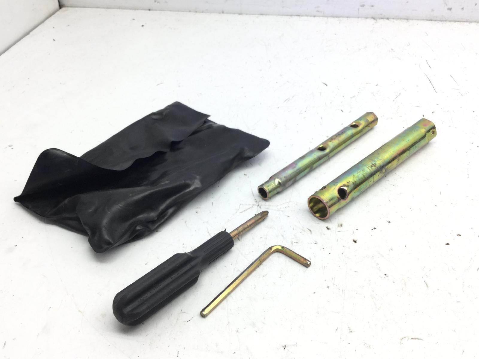 Aprilia scarabeo rotax 125 kit attrezzi attrezzatura di bordo 1999 2002 pca00