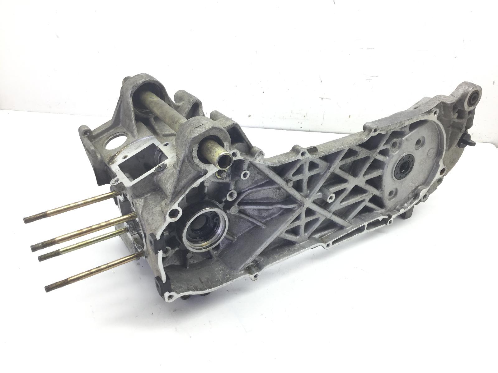 Tnt 8 scooterotto 50 carter motore vuoto mod: lj1pe40qmb 2012 2012 l4hbabbp0b