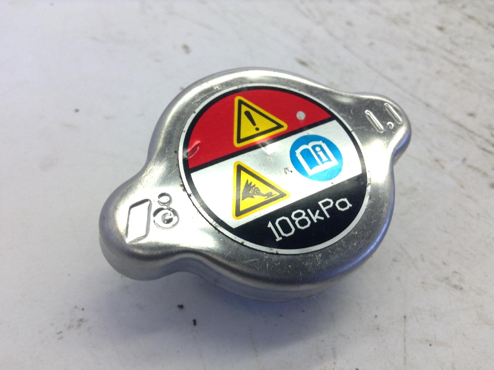 Honda sh i 300 tappo radiatore acqua liquido raffreddamento motore 2013 2014 zdcnf02
