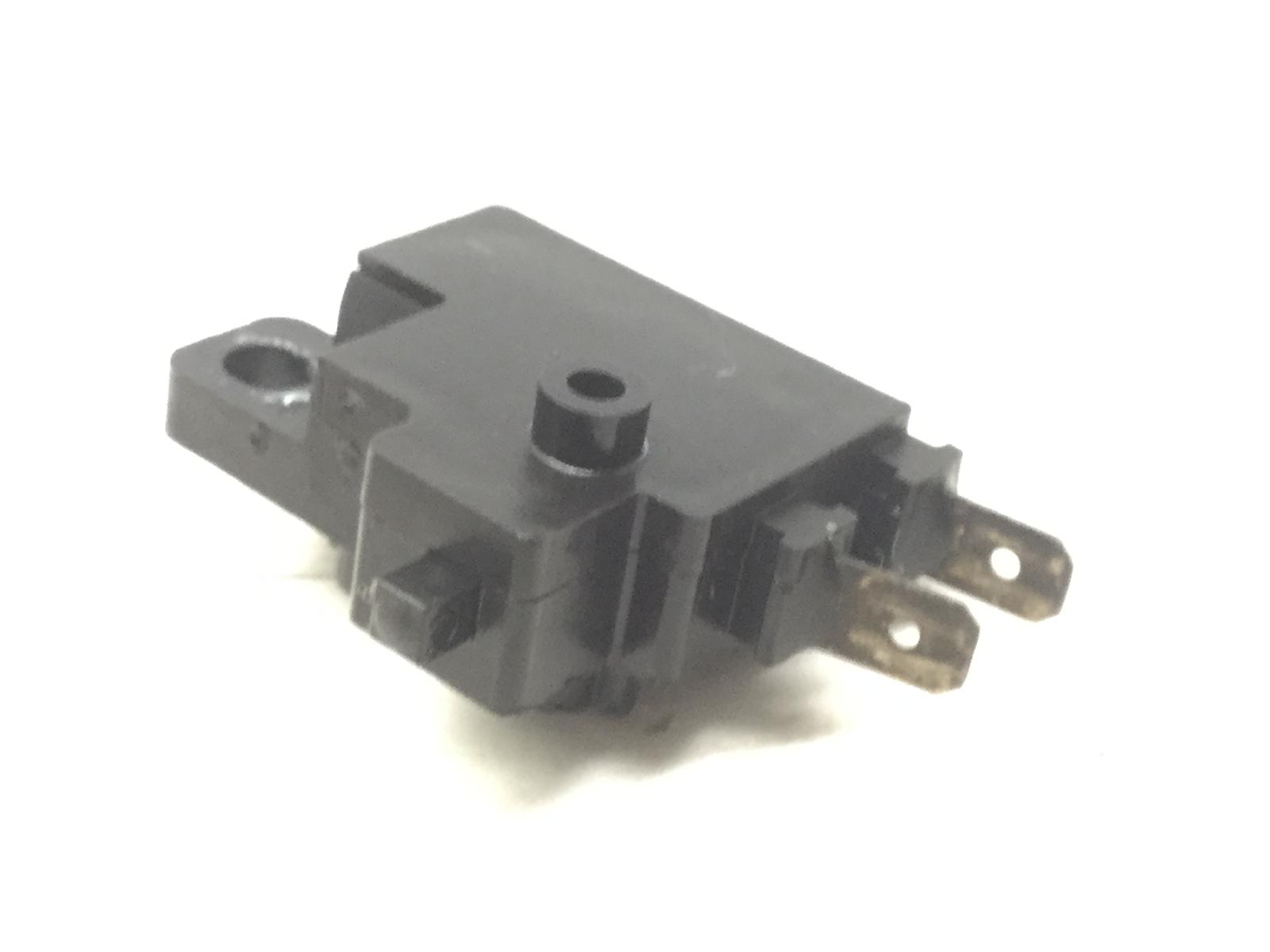 Honda sh i 300 sensore stop microstop pompa freno anteriore destra 2013 2014 zdcnf02