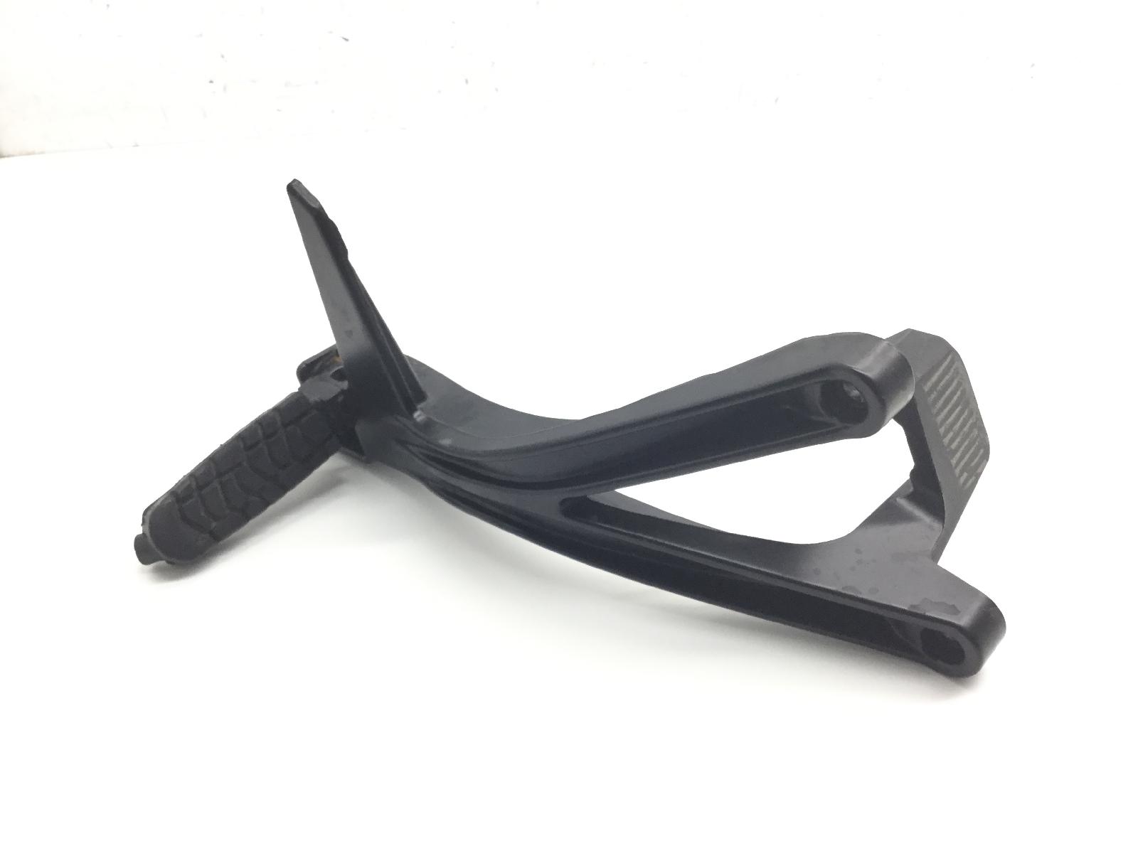 Ktm rc abs 125 pedana posteriore poggiapiede destra e supporto 2017 2020 vbkjya4071c