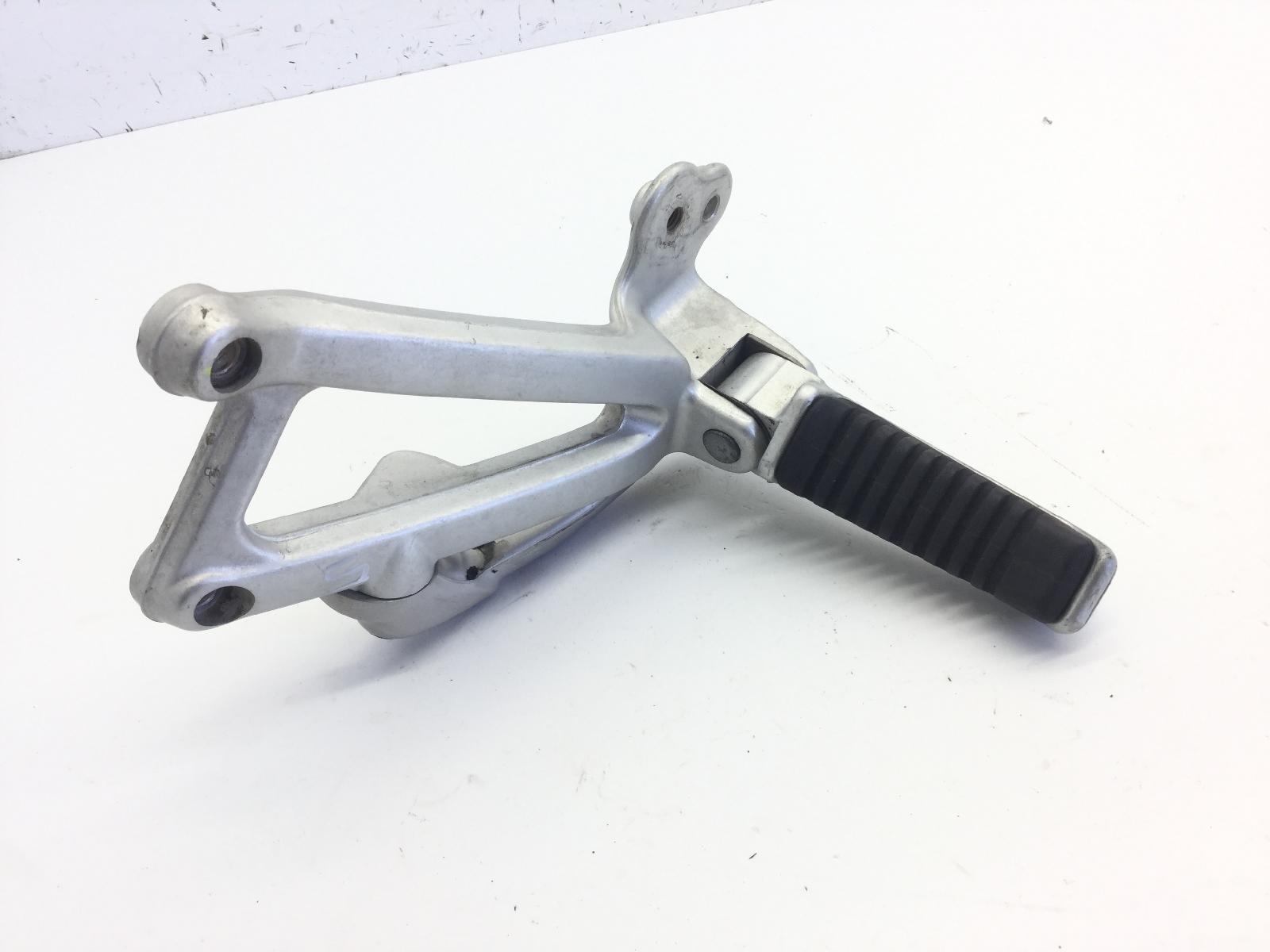Ducati sport touring st2 944 pedana posteriore sinistra supporto e maniglia 1998 1999 s100aa+wb004581