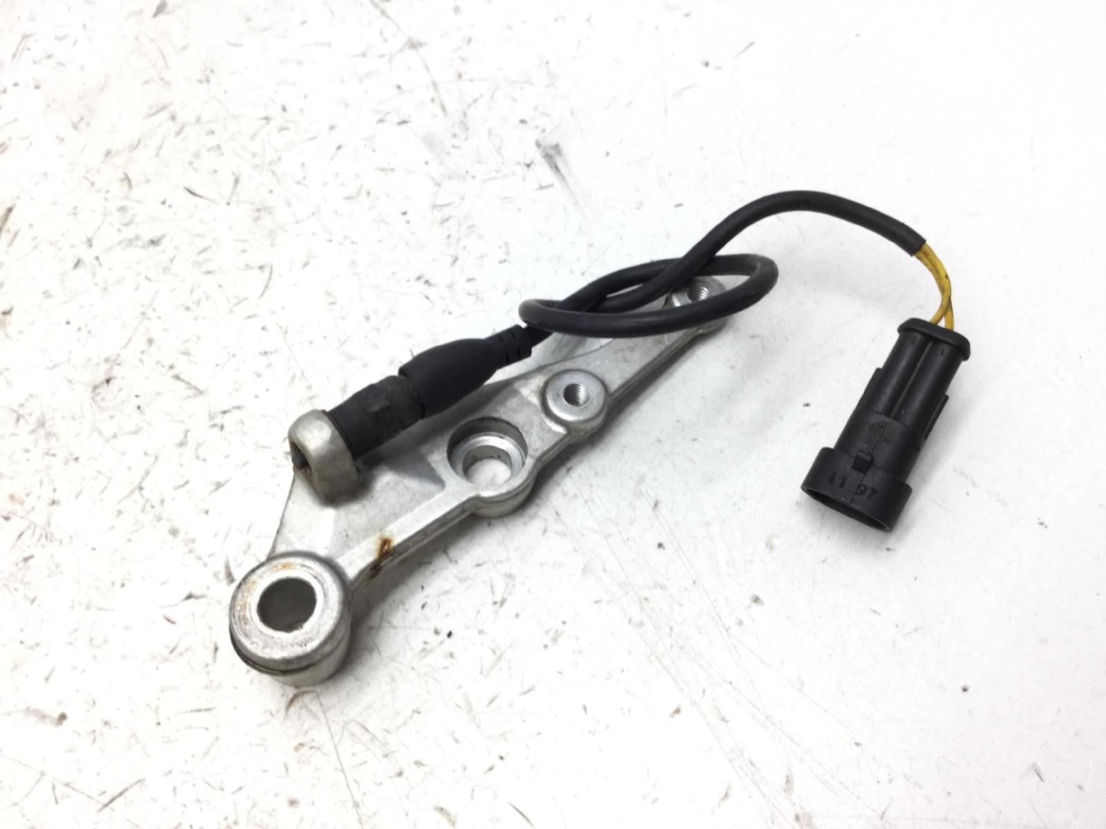 Ducati sport touring st2 944 sensore stop posteriore e supporto pedale 1998 1999 s100aa+wb004581