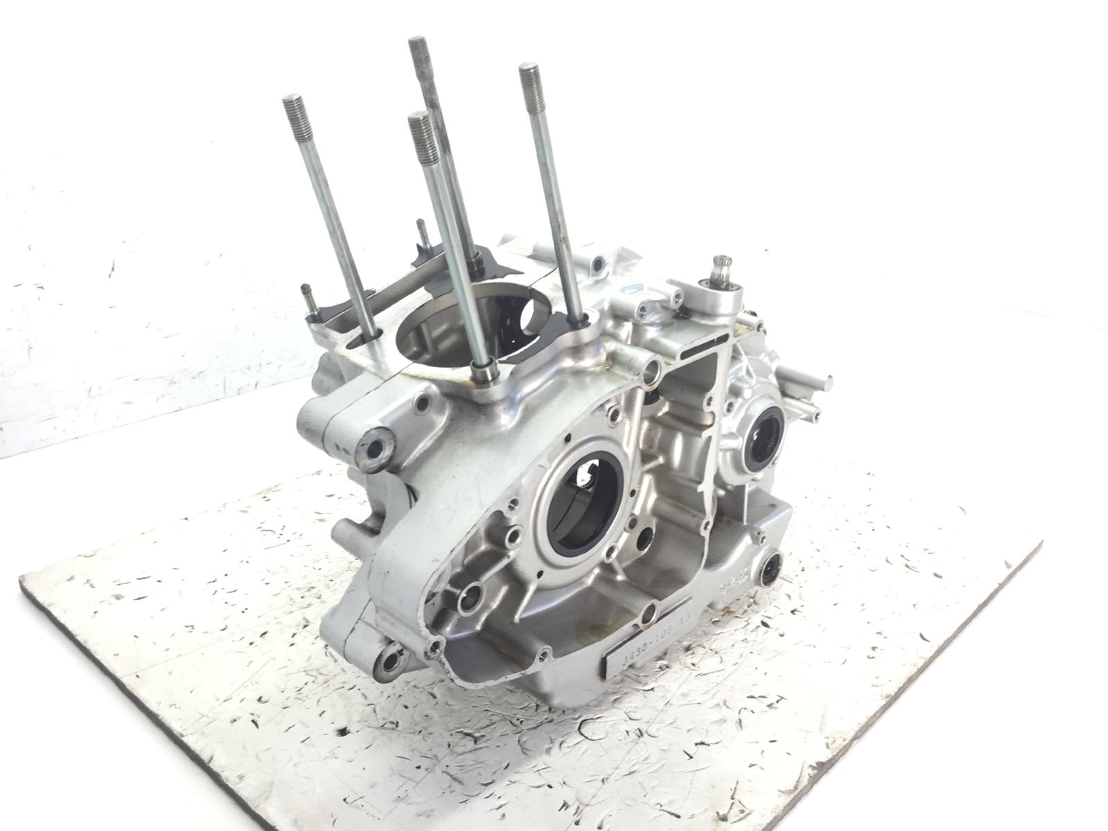 Suzuki gz marauder 250 carter motore vuoto mod: j430 1999 2001 ar111