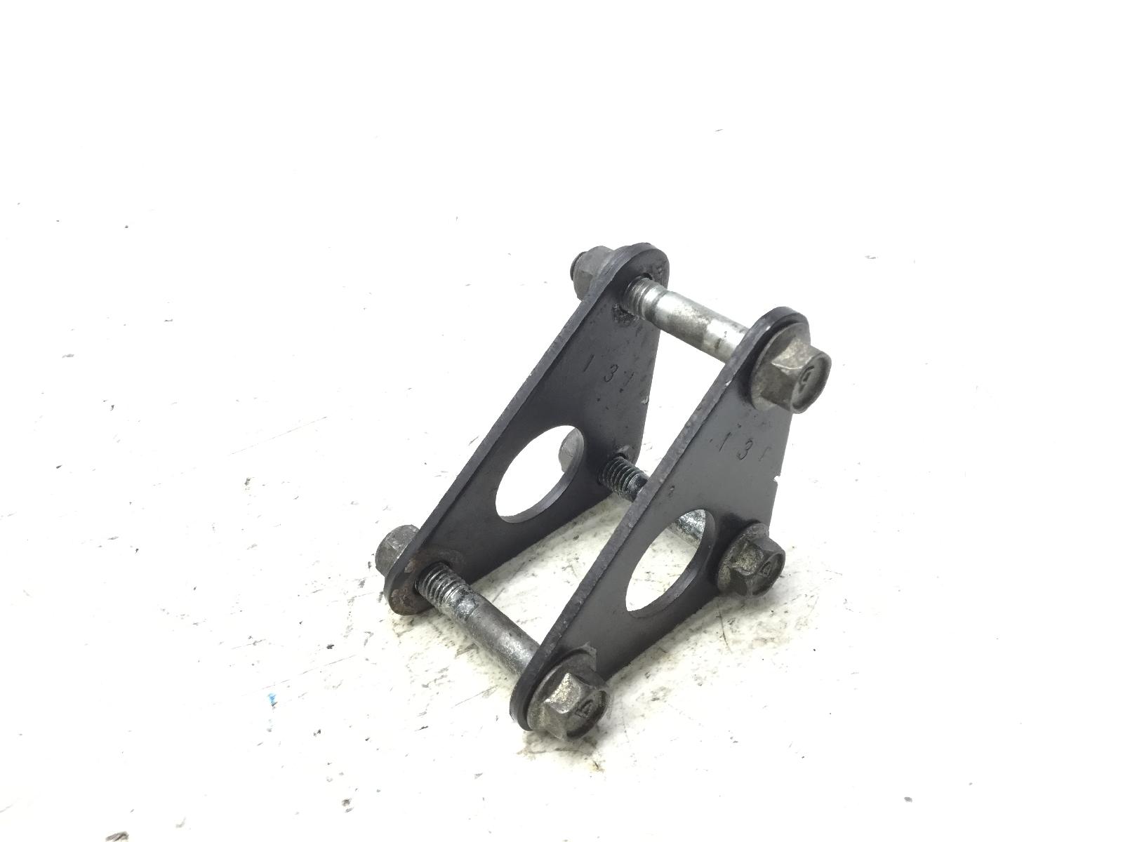 Suzuki gz marauder 250 coppia staffe supporto motore 1999 2001 ar111