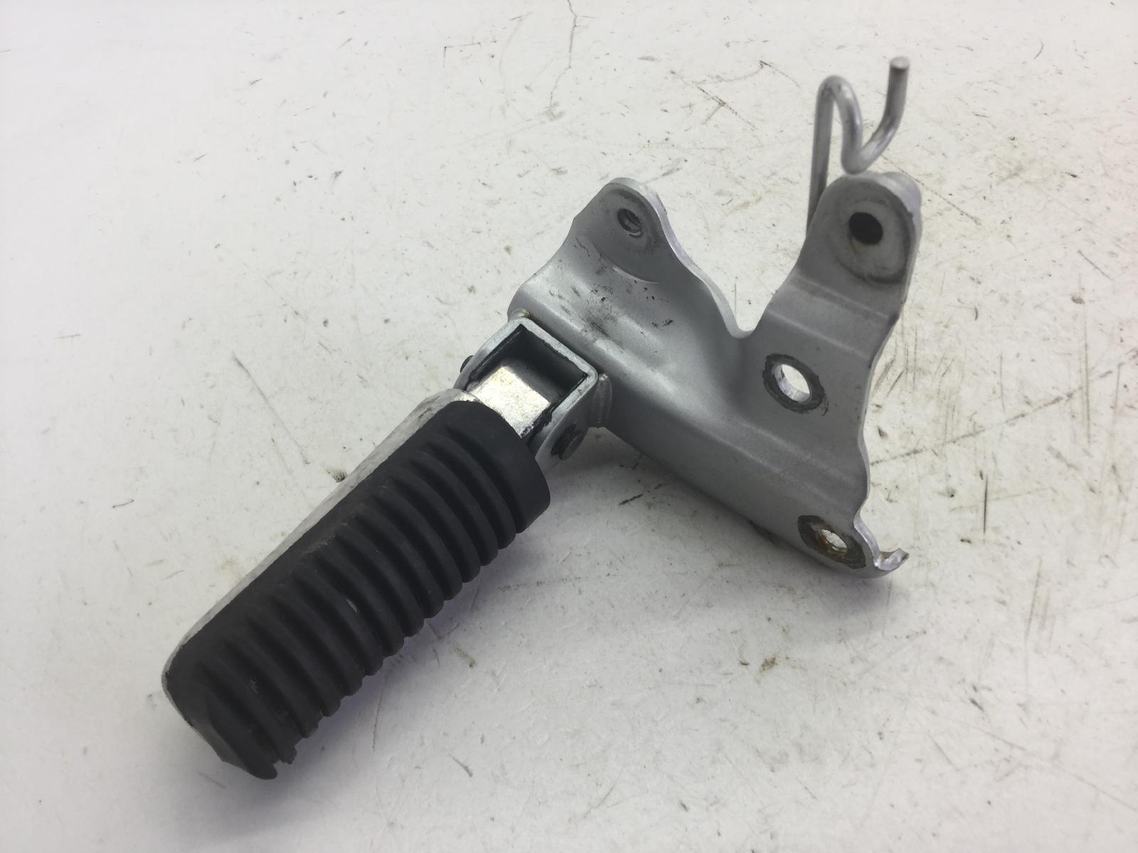 Yamaha t-max xp 500 pedana posteriore poggiapiede destra e supporto 2006 2006 sj031