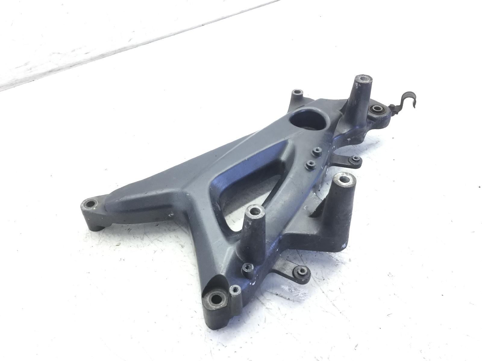 Kymco downtown i abs 350 staffa supporto scarico marmitta 2015 2015 v23010