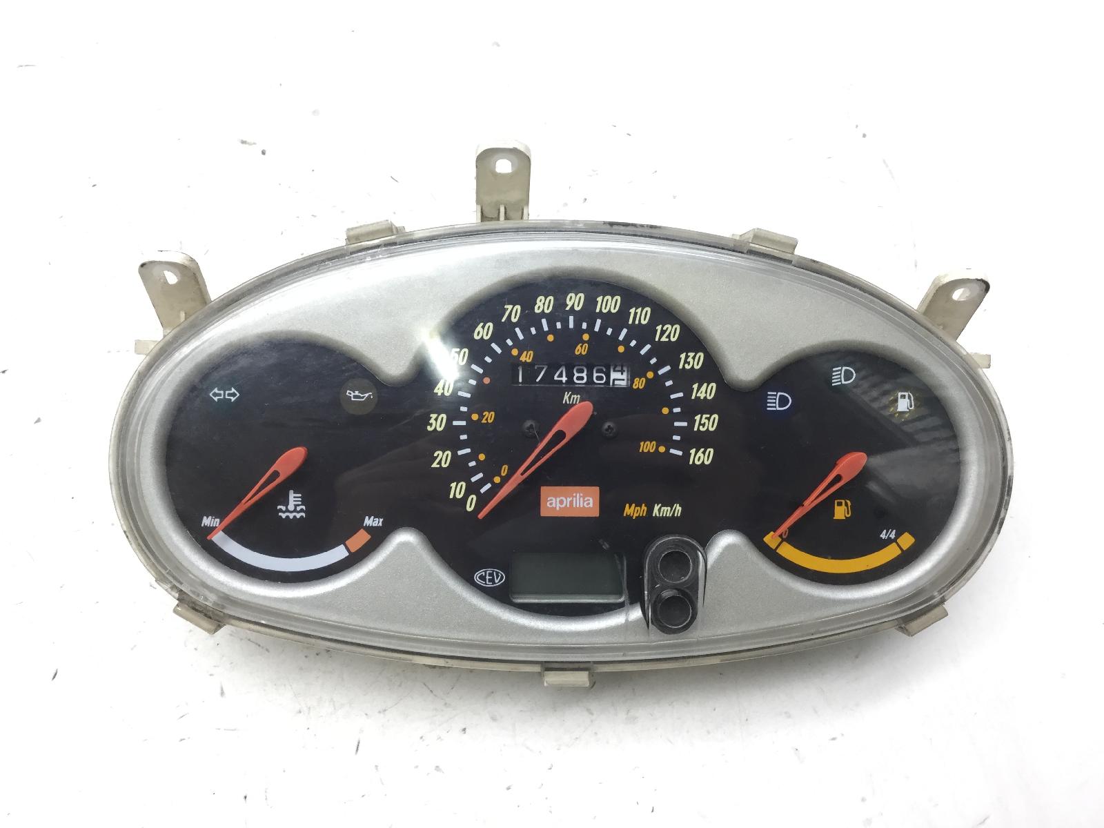 Aprilia leonardo 125 strumentazione contachilometri gruppo strumenti 1996 1998 mb000