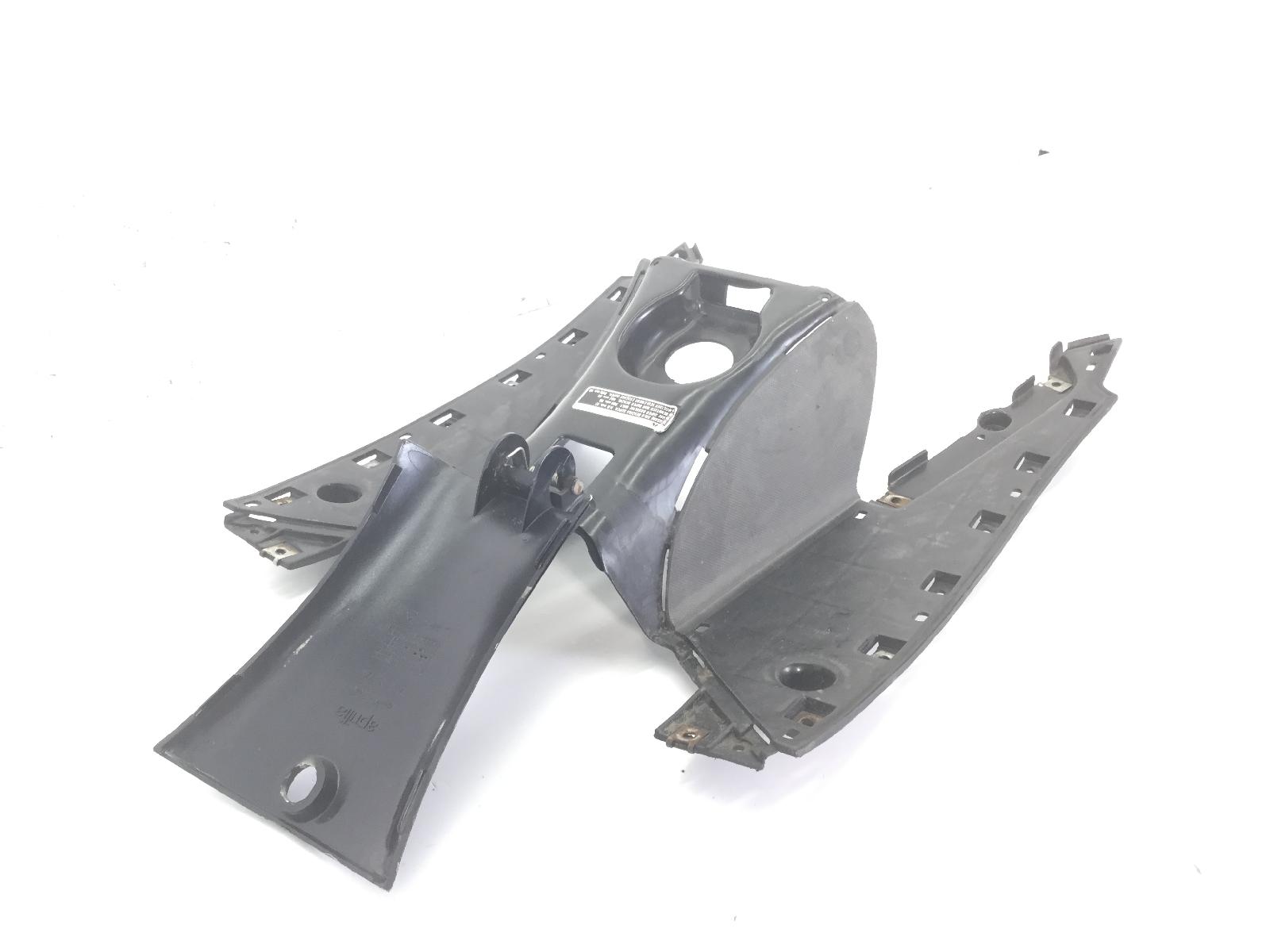 Aprilia leonardo 125 carena pedana pavimento poggiapiedi e sportello 1996 1998 mb000