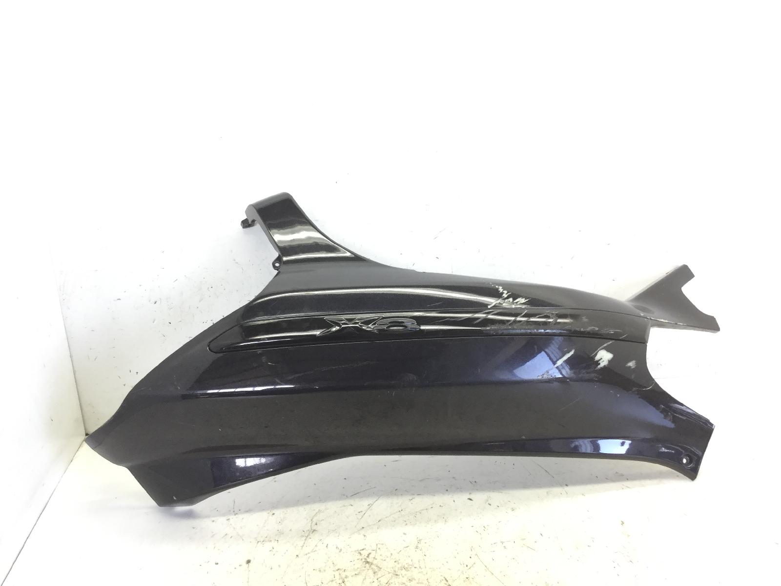 Piaggio x8 street e2 150 carena fiancata posteriore destra -rottura e crepa 2006 2008 m49200