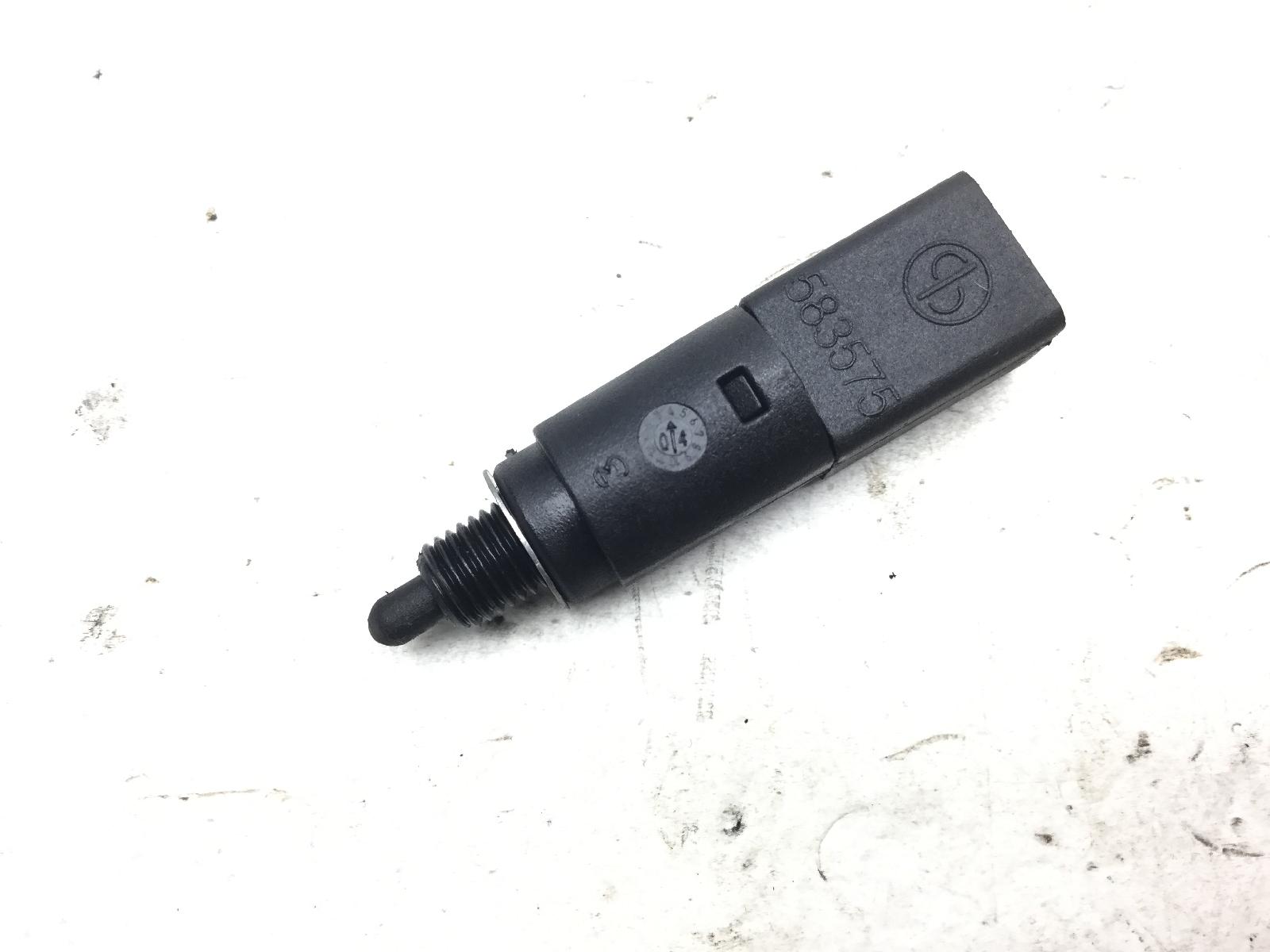 Piaggio x9 evolution 250 sensore pulsante stop microstop freno anteriore 2004 2004 m23000045
