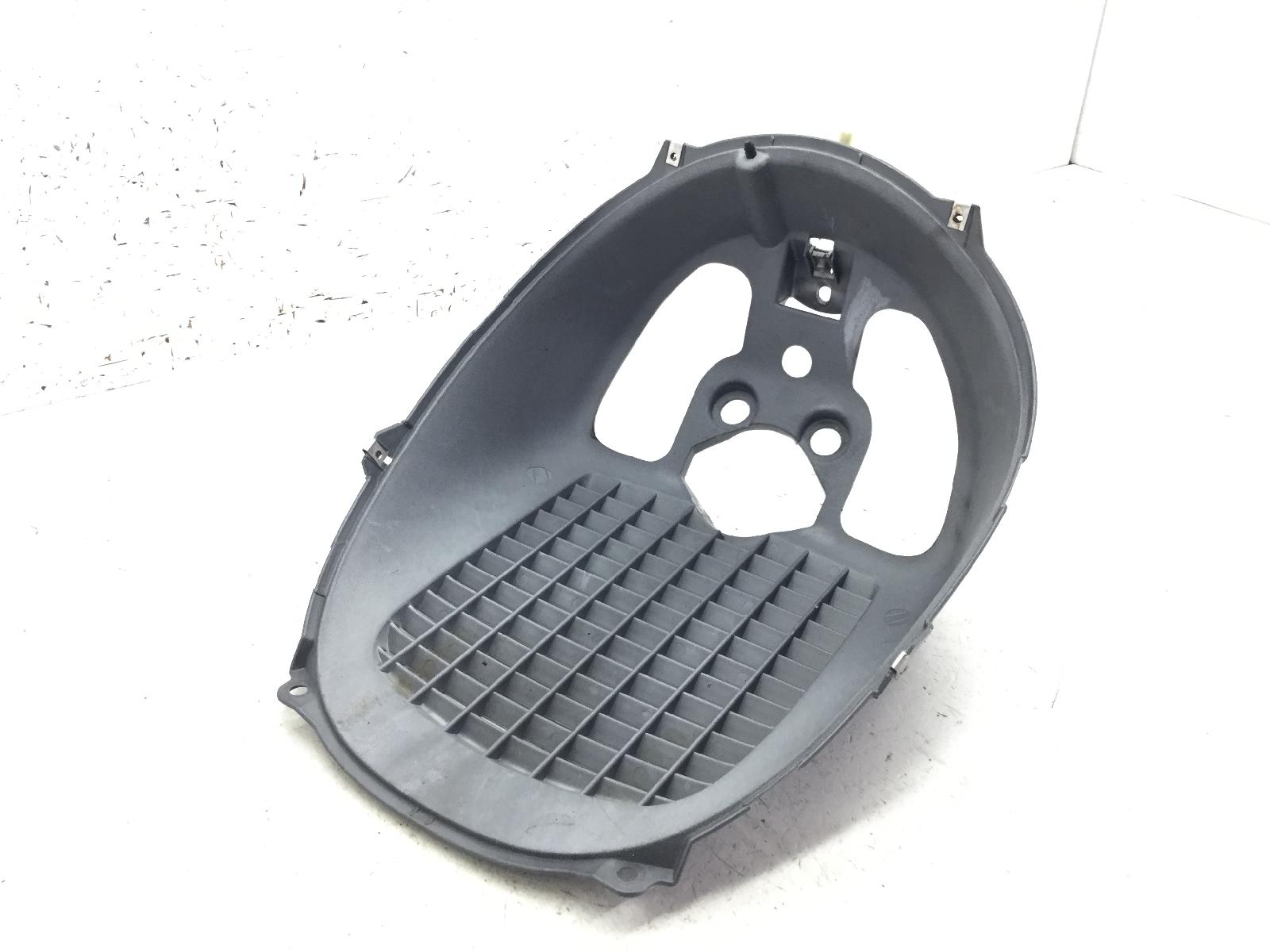 Piaggio x9 evolution 250 carena griglia radiatore vano ruota anteriore 2004 2004 m23000045