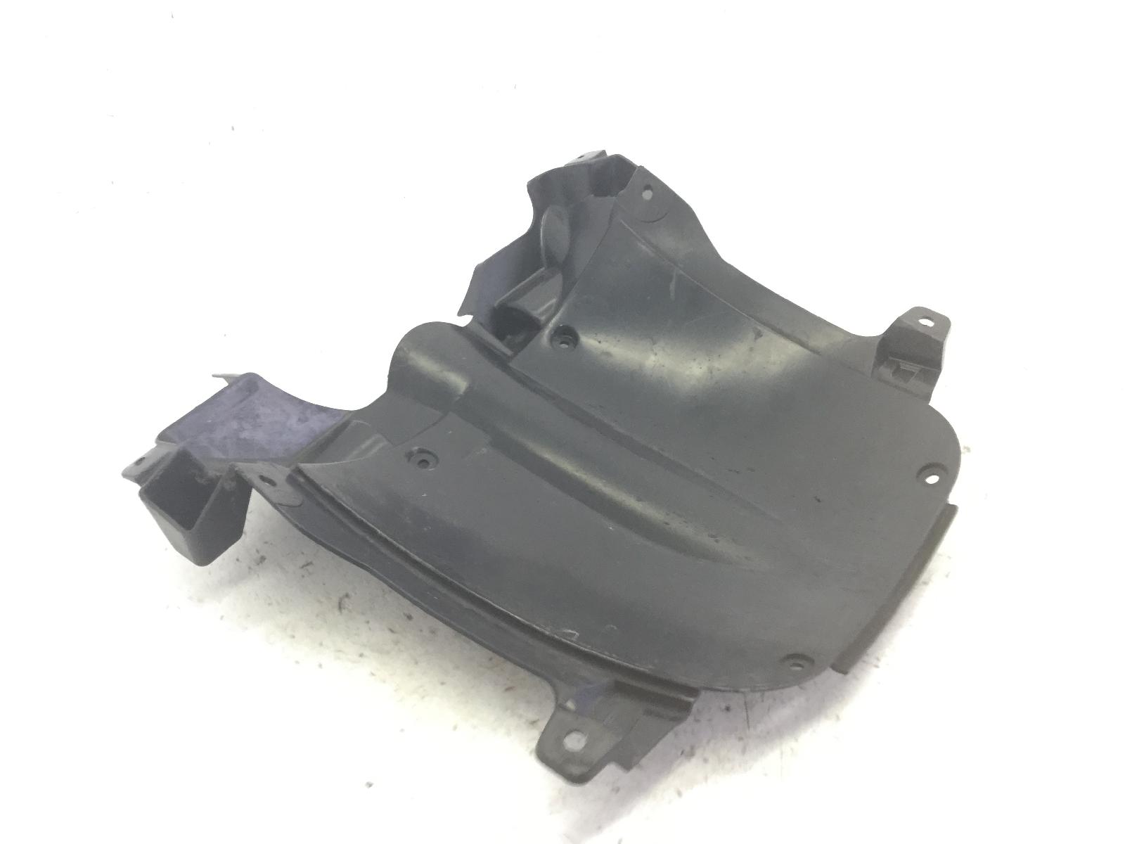 Suzuki sixteen 150 carena chiglia puntale vano ruota anteriore 2008 2010 cp111