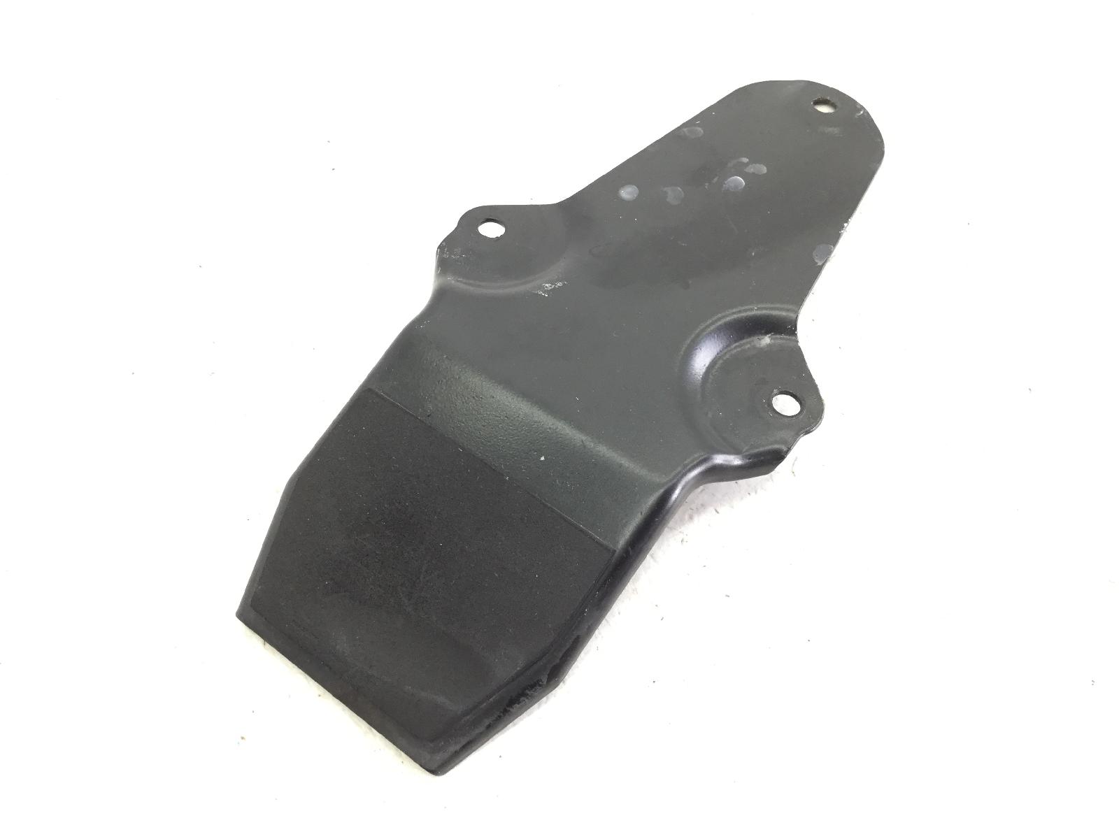 Suzuki sixteen 150 staffa supporto parafango ruota anteriore 2008 2010 cp111