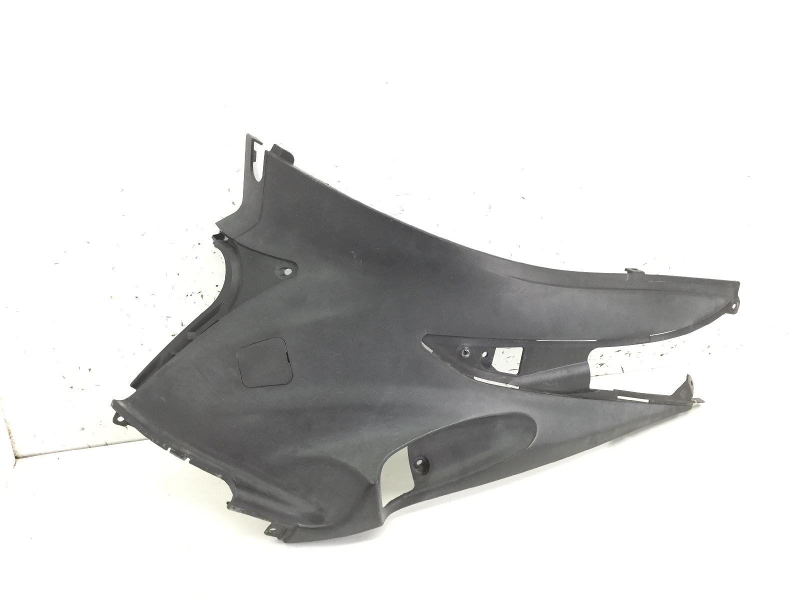 Suzuki sixteen 150 carena fianchetto pedana sinistro 2008 2010 cp111