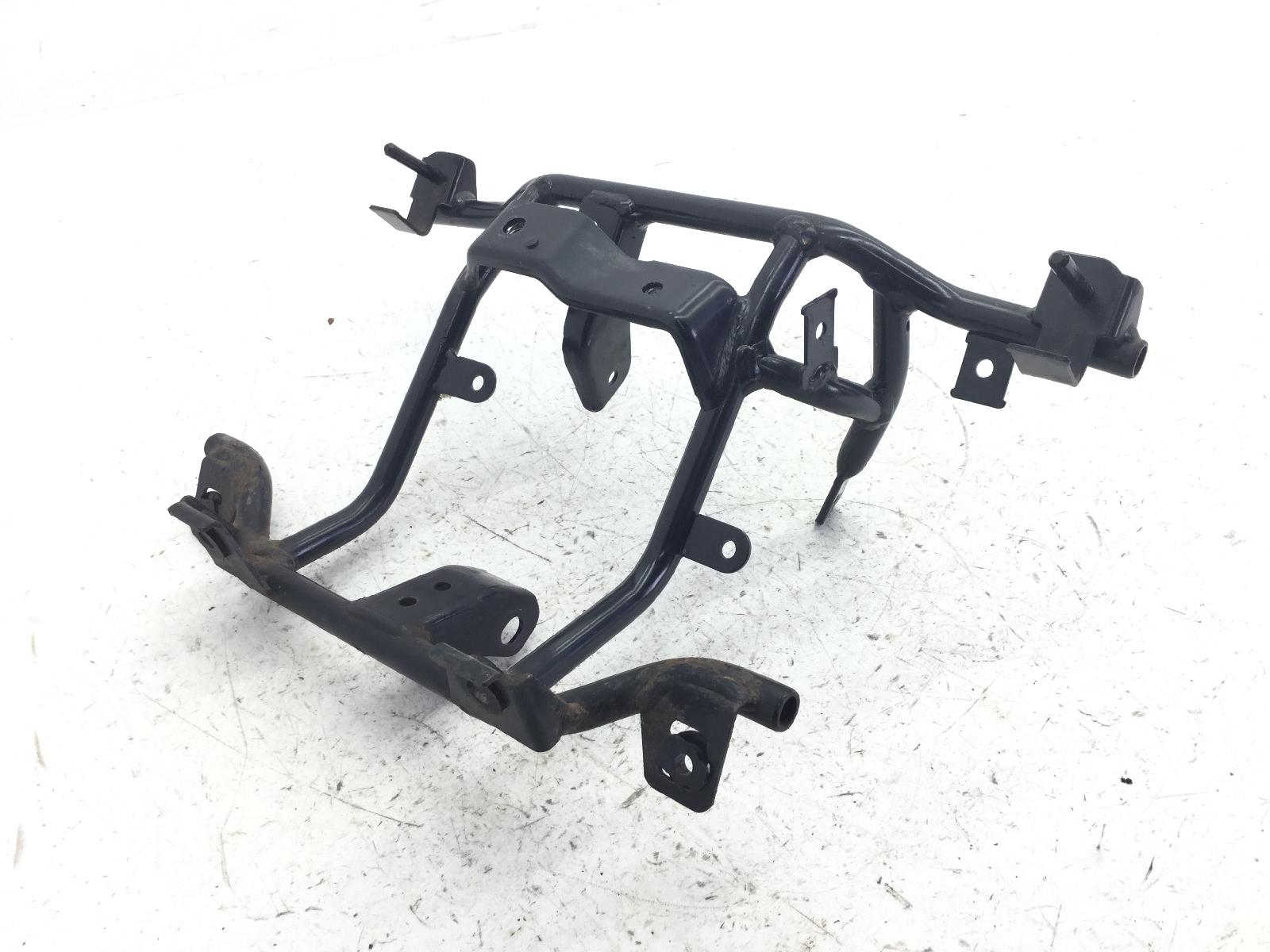 Suzuki sixteen 150 telaio telaietto supporto scudo anteriore 2008 2010 cp111