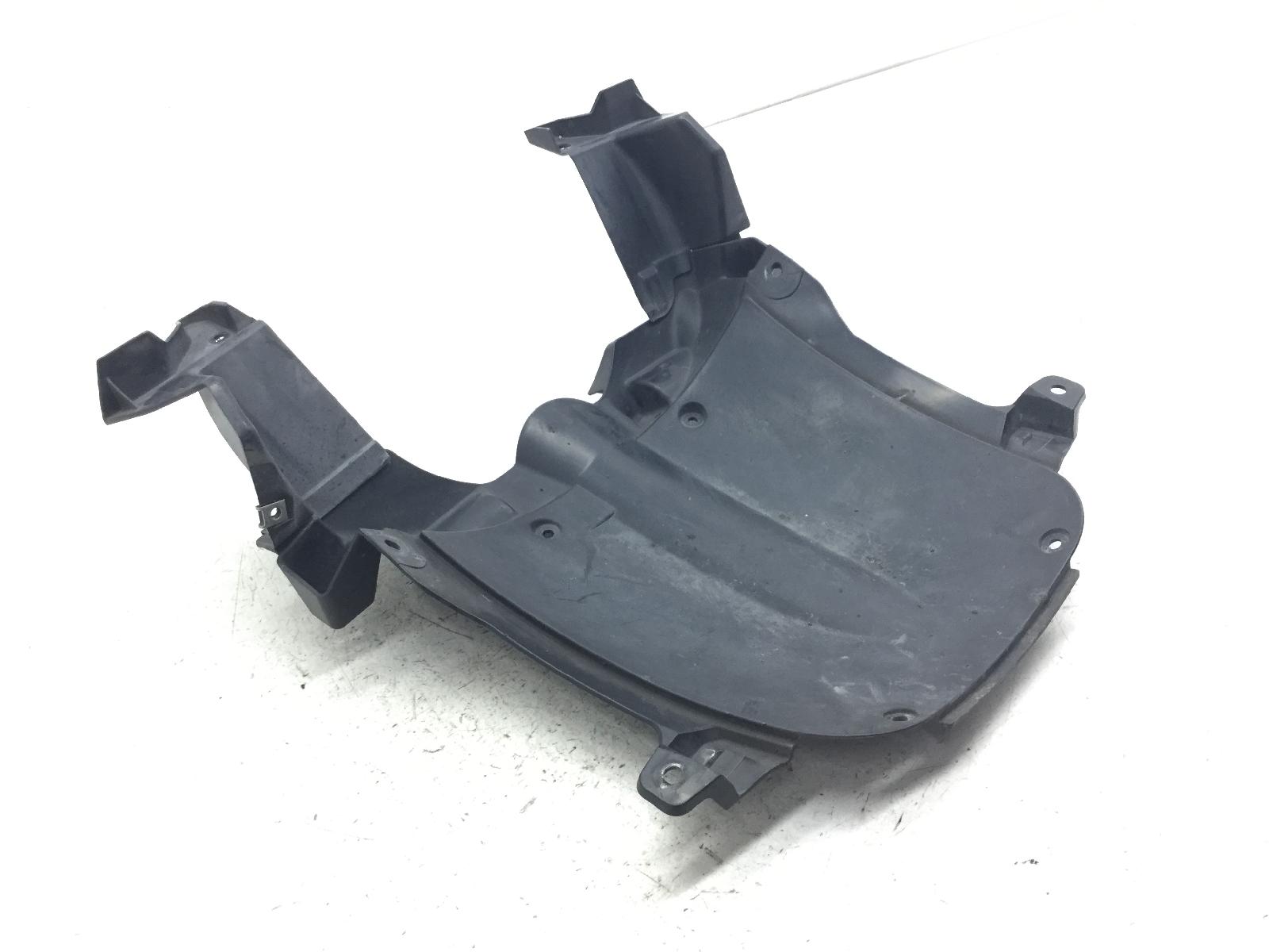 Suzuki sixteen 150 carena chiglia puntale vano ruota anteriore 2008 2010 cp111