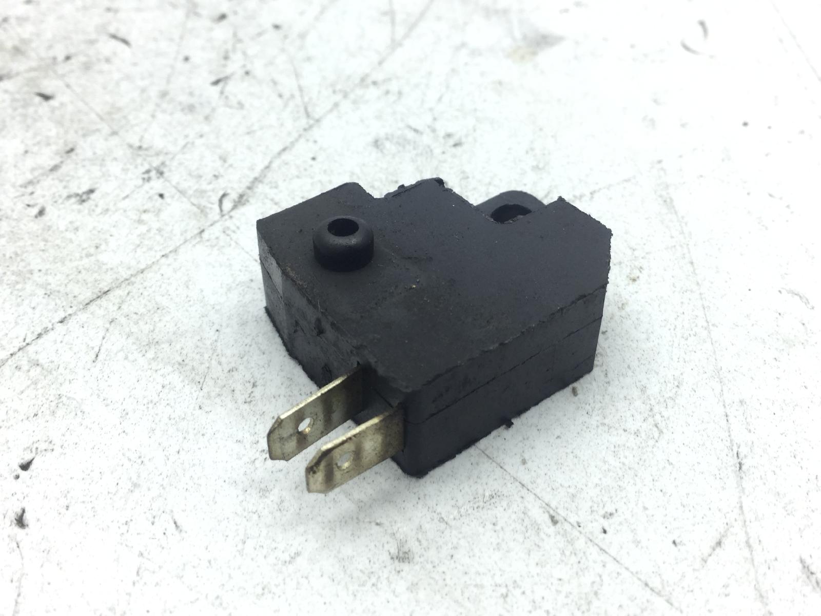 Suzuki sixteen 150 sensore stop microstop freno anteriore destro 2008 2010 cp111