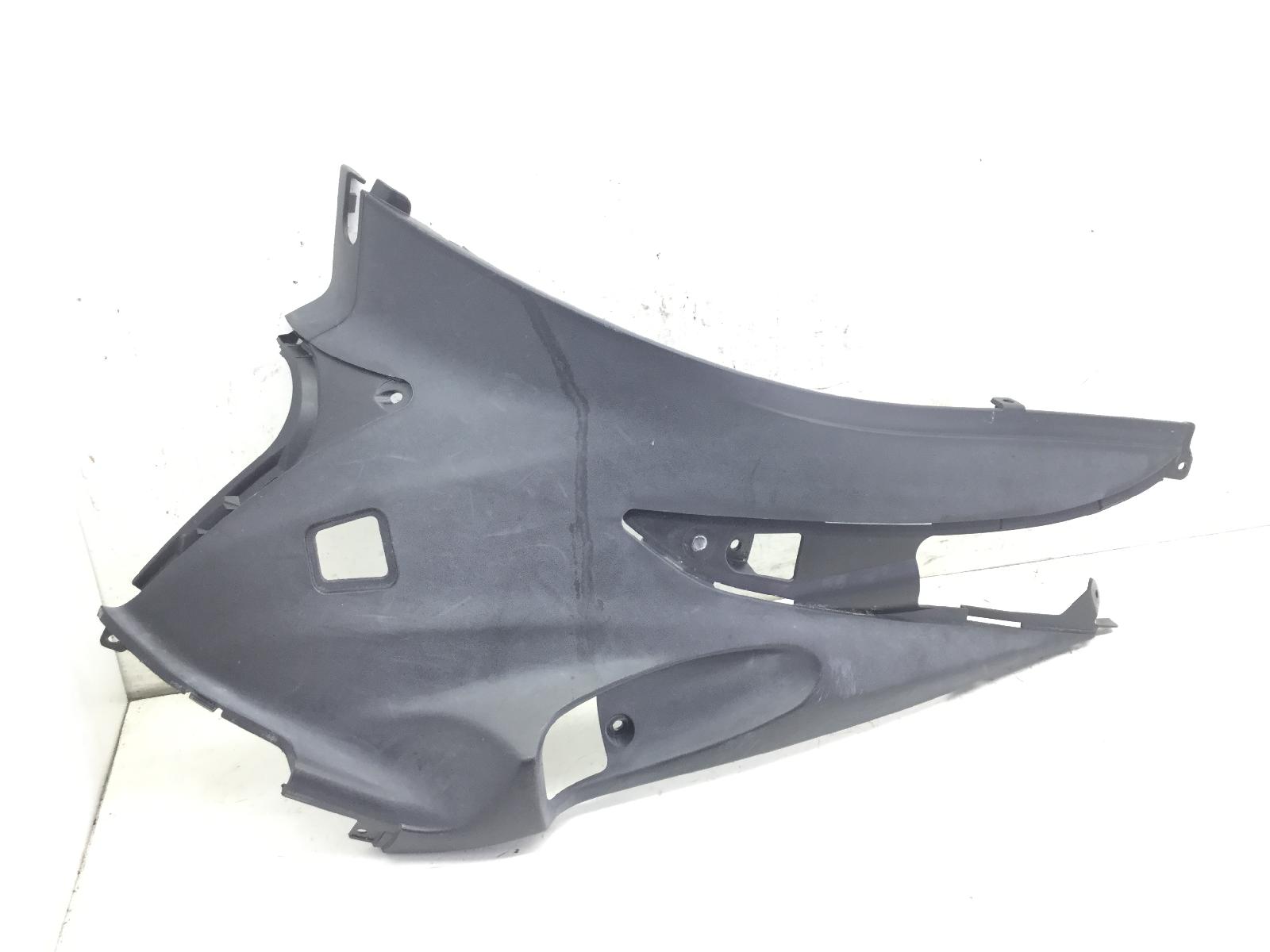 Suzuki sixteen 150 carena fianchetto pedana sinistro 2008 2010 cp111