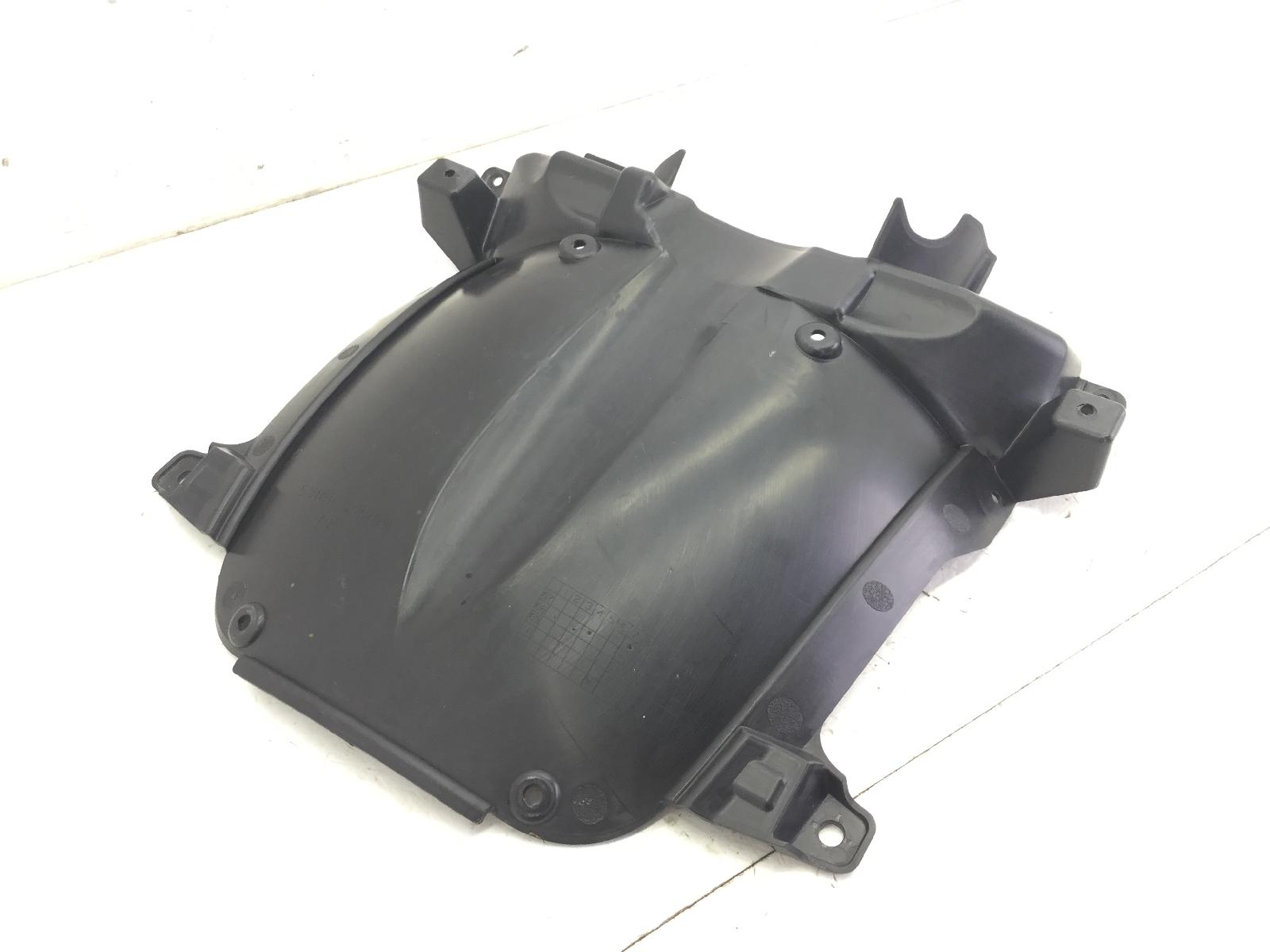 Suzuki sixteen 150 carena chiglia puntale vano ruota anteriore 2008 2010 cp111