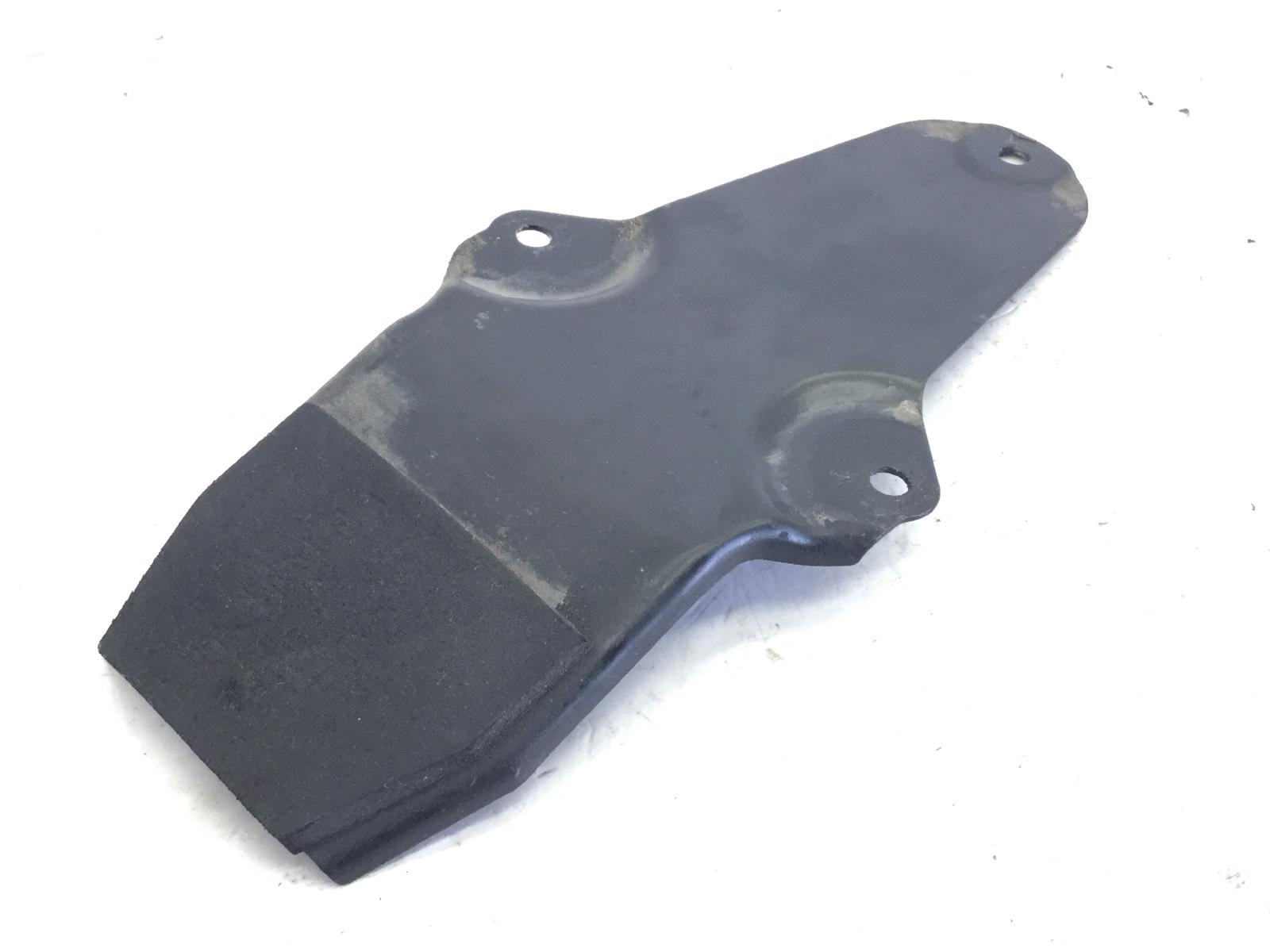 Suzuki sixteen 150 staffa supporto parafango anteriore 2008 2010 cp111